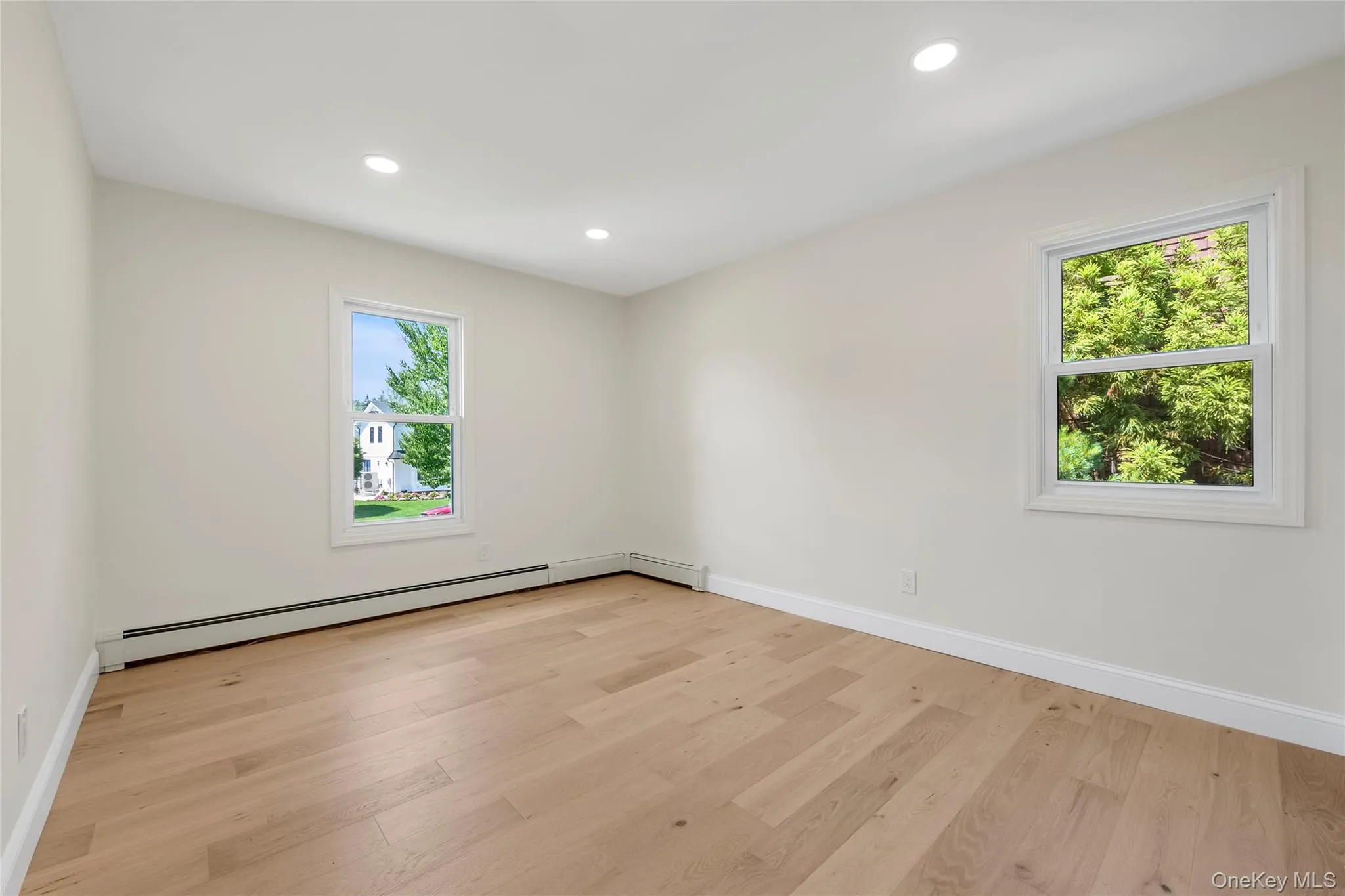 19 Carriage Road, North Hempstead, NY, 3 Bedrooms Bedrooms, 7 Rooms Rooms,2 BathroomsBathrooms,Residential,For Rent,Carriage,0,1015154 19 Carriage Road, North Hempstead, NY, 3 Bedrooms Bedrooms, 7 Rooms Rooms,2 BathroomsBathrooms,Residential,For Rent,Carriage,0,1015154