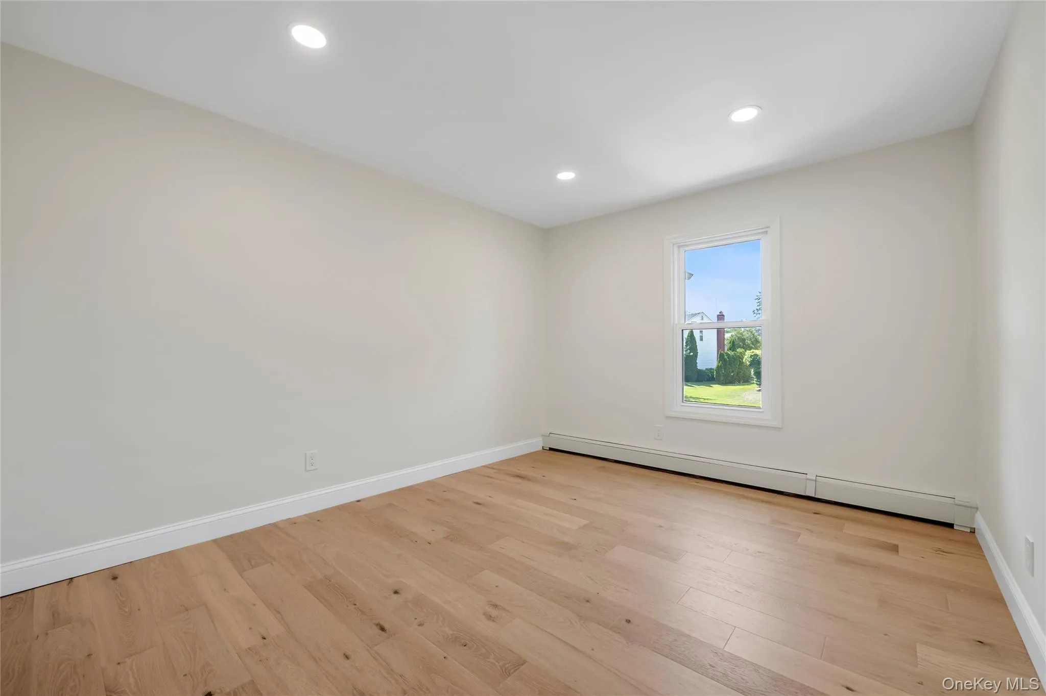 19 Carriage Road, North Hempstead, NY, 3 Bedrooms Bedrooms, 7 Rooms Rooms,2 BathroomsBathrooms,Residential,For Rent,Carriage,0,1015154 19 Carriage Road, North Hempstead, NY, 3 Bedrooms Bedrooms, 7 Rooms Rooms,2 BathroomsBathrooms,Residential,For Rent,Carriage,0,1015154