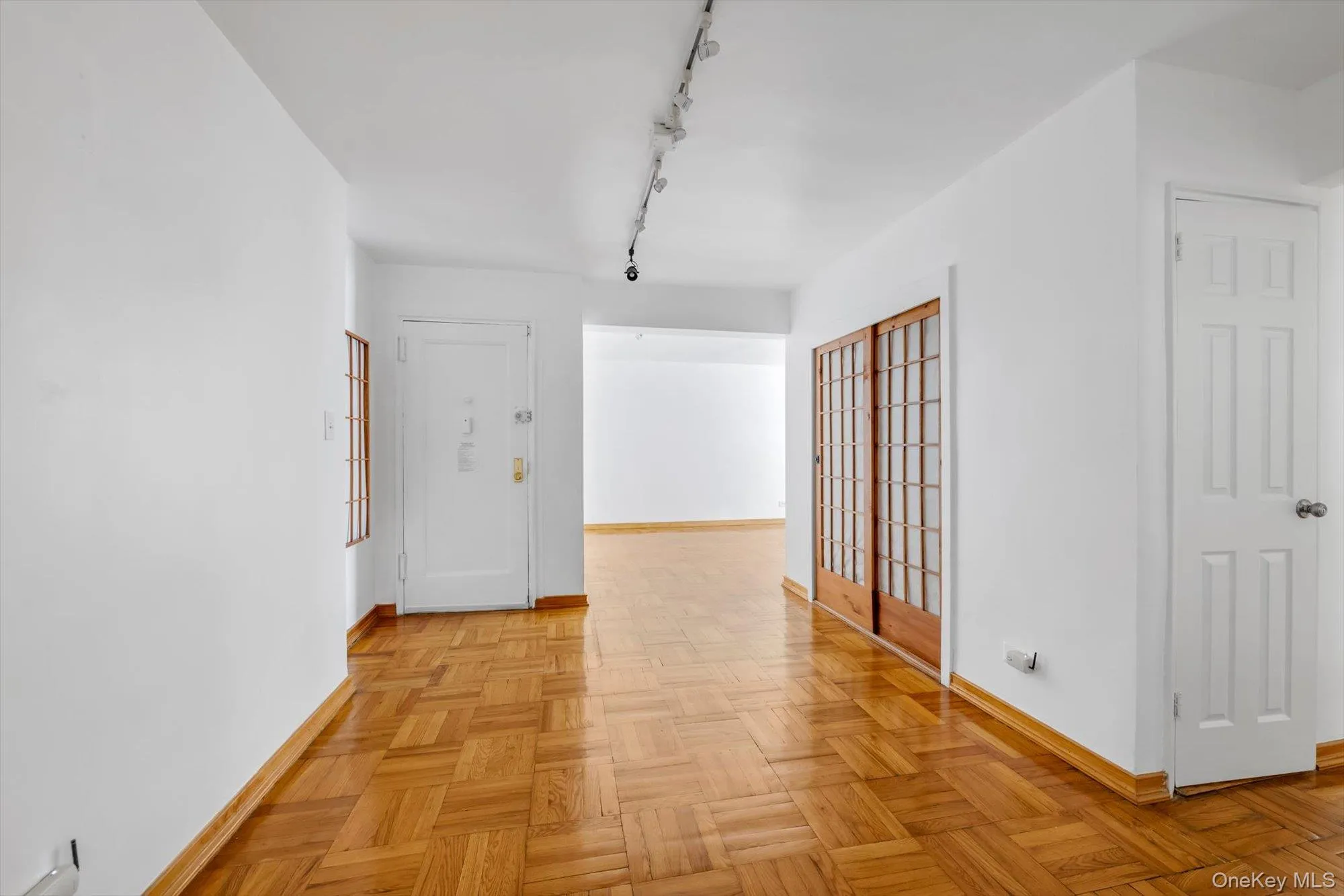 32-20 89th Street, New York, NY, 2 Bedrooms Bedrooms, 5 Rooms Rooms,1 BathroomBathrooms,Residential,For Rent,89th,0,1015167 32-20 89th Street, New York, NY, 2 Bedrooms Bedrooms, 5 Rooms Rooms,1 BathroomBathrooms,Residential,For Rent,89th,0,1015167