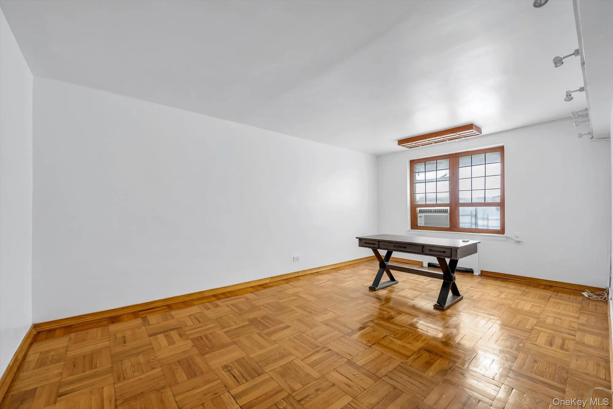32-20 89th Street, New York, NY, 2 Bedrooms Bedrooms, 5 Rooms Rooms,1 BathroomBathrooms,Residential,For Rent,89th,0,1015167 32-20 89th Street, New York, NY, 2 Bedrooms Bedrooms, 5 Rooms Rooms,1 BathroomBathrooms,Residential,For Rent,89th,0,1015167
