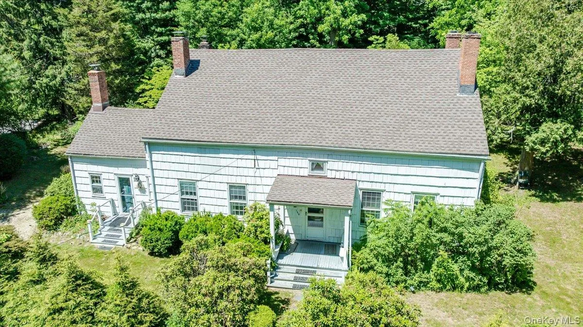 Aerial view of the front of the home. Aerial view of the front of the home.