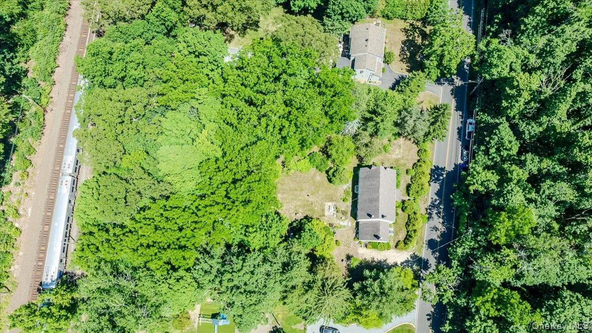 169 Rogues Path, Huntington, NY, 4 Bedrooms Bedrooms, 12 Rooms Rooms,2 BathroomsBathrooms,Residential,For Rent,Rogues,0,1015169 169 Rogues Path, Huntington, NY, 4 Bedrooms Bedrooms, 12 Rooms Rooms,2 BathroomsBathrooms,Residential,For Rent,Rogues,0,1015169
