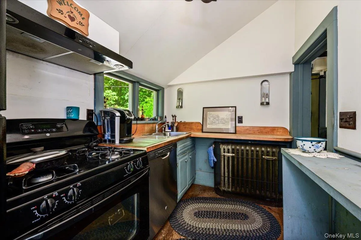 169 Rogues Path, Huntington, NY, 4 Bedrooms Bedrooms, 12 Rooms Rooms,2 BathroomsBathrooms,Residential,For Rent,Rogues,0,1015169 169 Rogues Path, Huntington, NY, 4 Bedrooms Bedrooms, 12 Rooms Rooms,2 BathroomsBathrooms,Residential,For Rent,Rogues,0,1015169