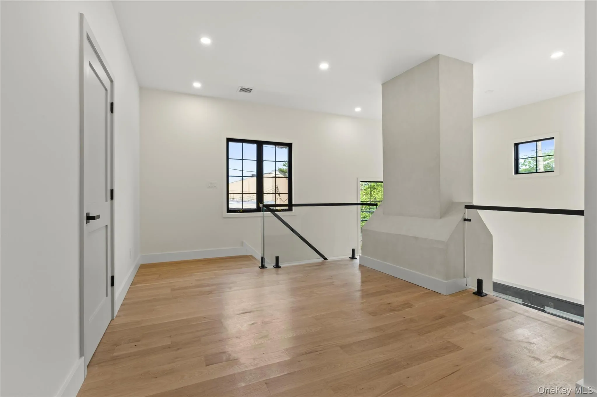 29 Garfield Place, North Hempstead, NY, 4 Bedrooms Bedrooms, 12 Rooms Rooms,3 BathroomsBathrooms,Residential,For Rent,Garfield,0,1015170 29 Garfield Place, North Hempstead, NY, 4 Bedrooms Bedrooms, 12 Rooms Rooms,3 BathroomsBathrooms,Residential,For Rent,Garfield,0,1015170