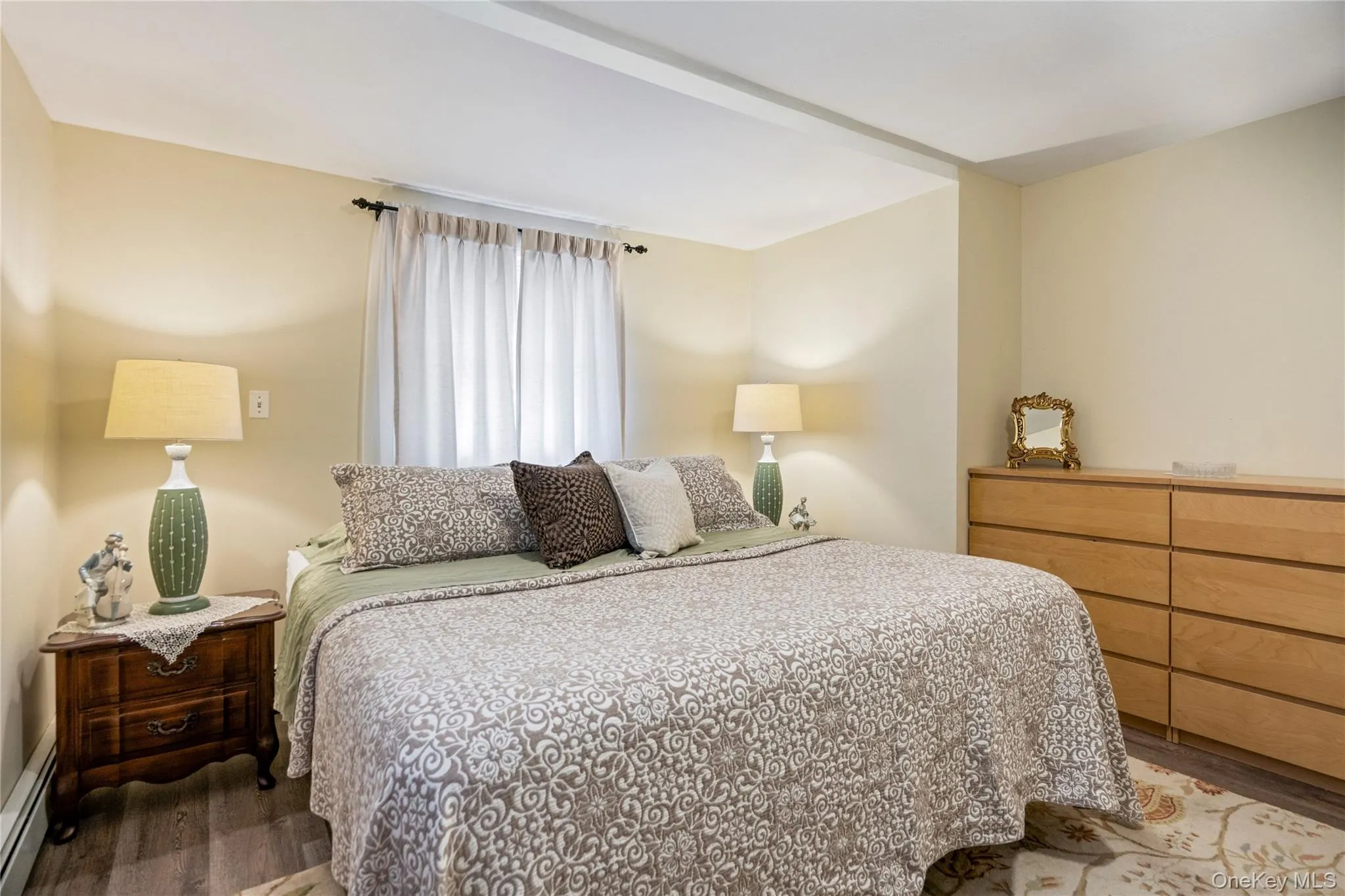 32 Juniper Avenue, Brookhaven, NY, 2 Bedrooms Bedrooms, 5 Rooms Rooms,1 BathroomBathrooms,Residential,For Rent,Juniper,0,1015172 32 Juniper Avenue, Brookhaven, NY, 2 Bedrooms Bedrooms, 5 Rooms Rooms,1 BathroomBathrooms,Residential,For Rent,Juniper,0,1015172