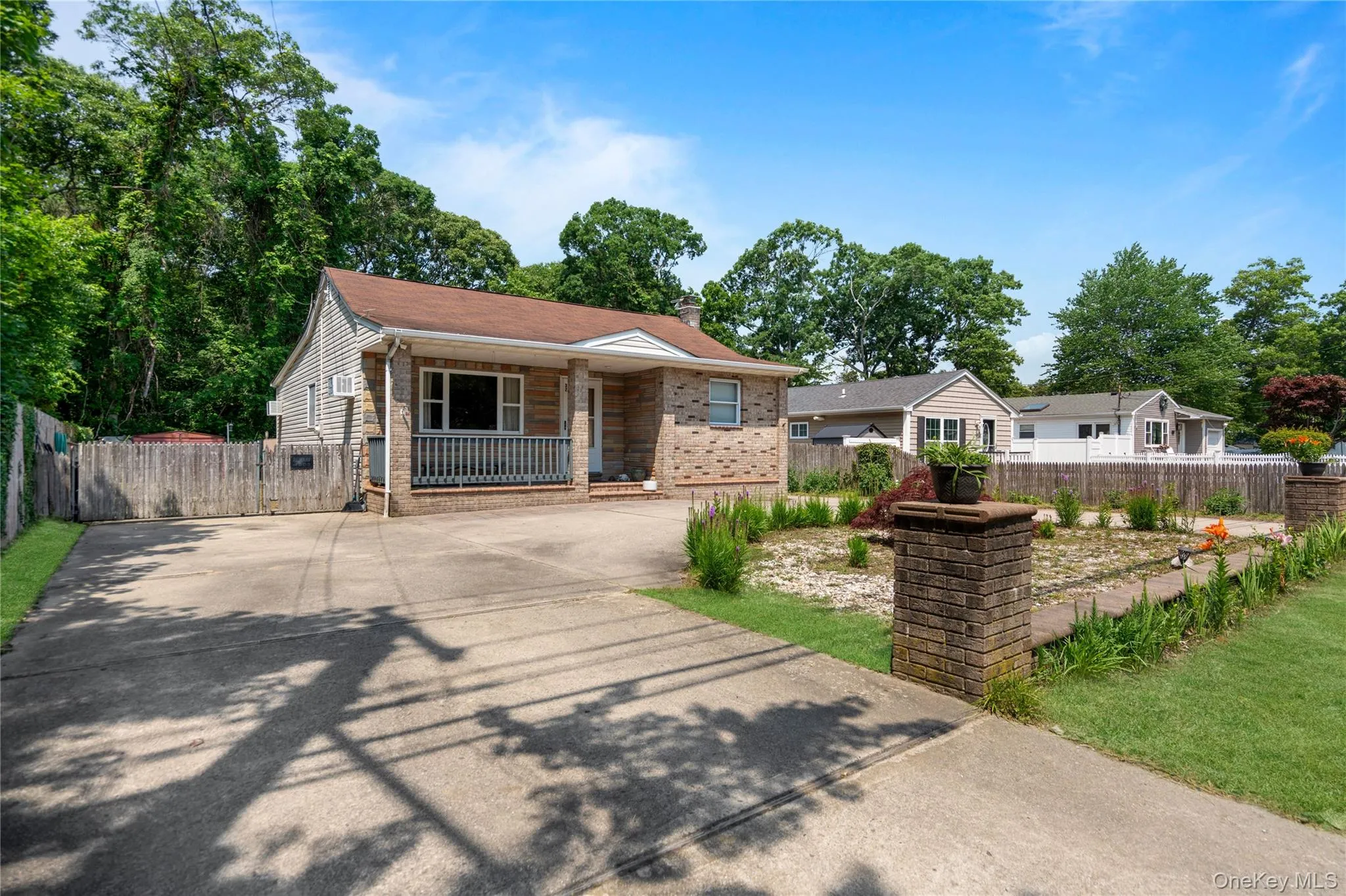 32 Juniper Avenue, Brookhaven, NY, 2 Bedrooms Bedrooms, 5 Rooms Rooms,1 BathroomBathrooms,Residential,For Rent,Juniper,0,1015172 32 Juniper Avenue, Brookhaven, NY, 2 Bedrooms Bedrooms, 5 Rooms Rooms,1 BathroomBathrooms,Residential,For Rent,Juniper,0,1015172