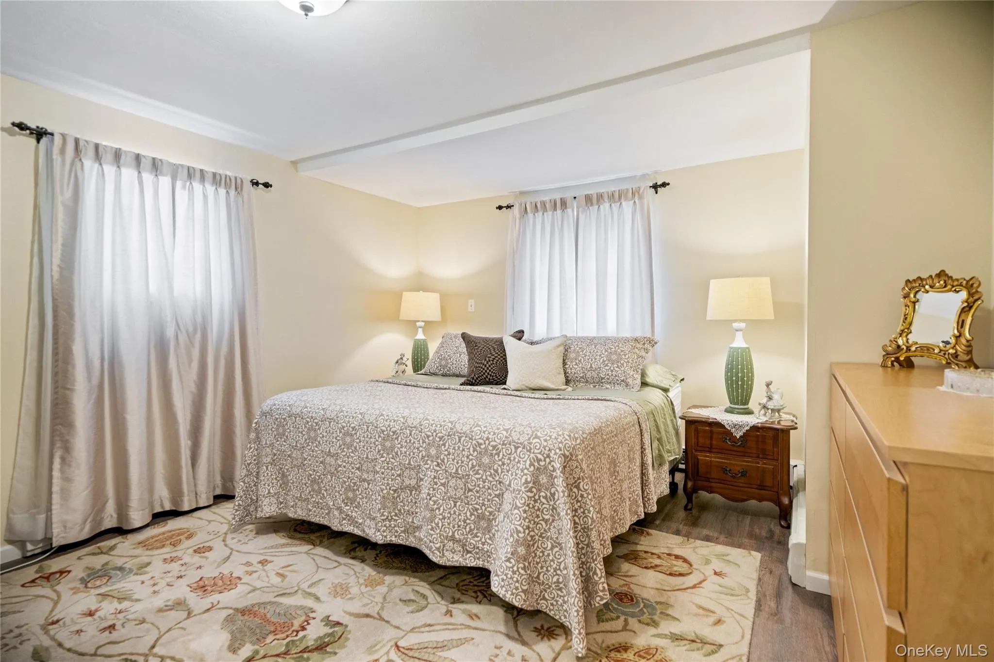 32 Juniper Avenue, Brookhaven, NY, 2 Bedrooms Bedrooms, 5 Rooms Rooms,1 BathroomBathrooms,Residential,For Rent,Juniper,0,1015172 32 Juniper Avenue, Brookhaven, NY, 2 Bedrooms Bedrooms, 5 Rooms Rooms,1 BathroomBathrooms,Residential,For Rent,Juniper,0,1015172