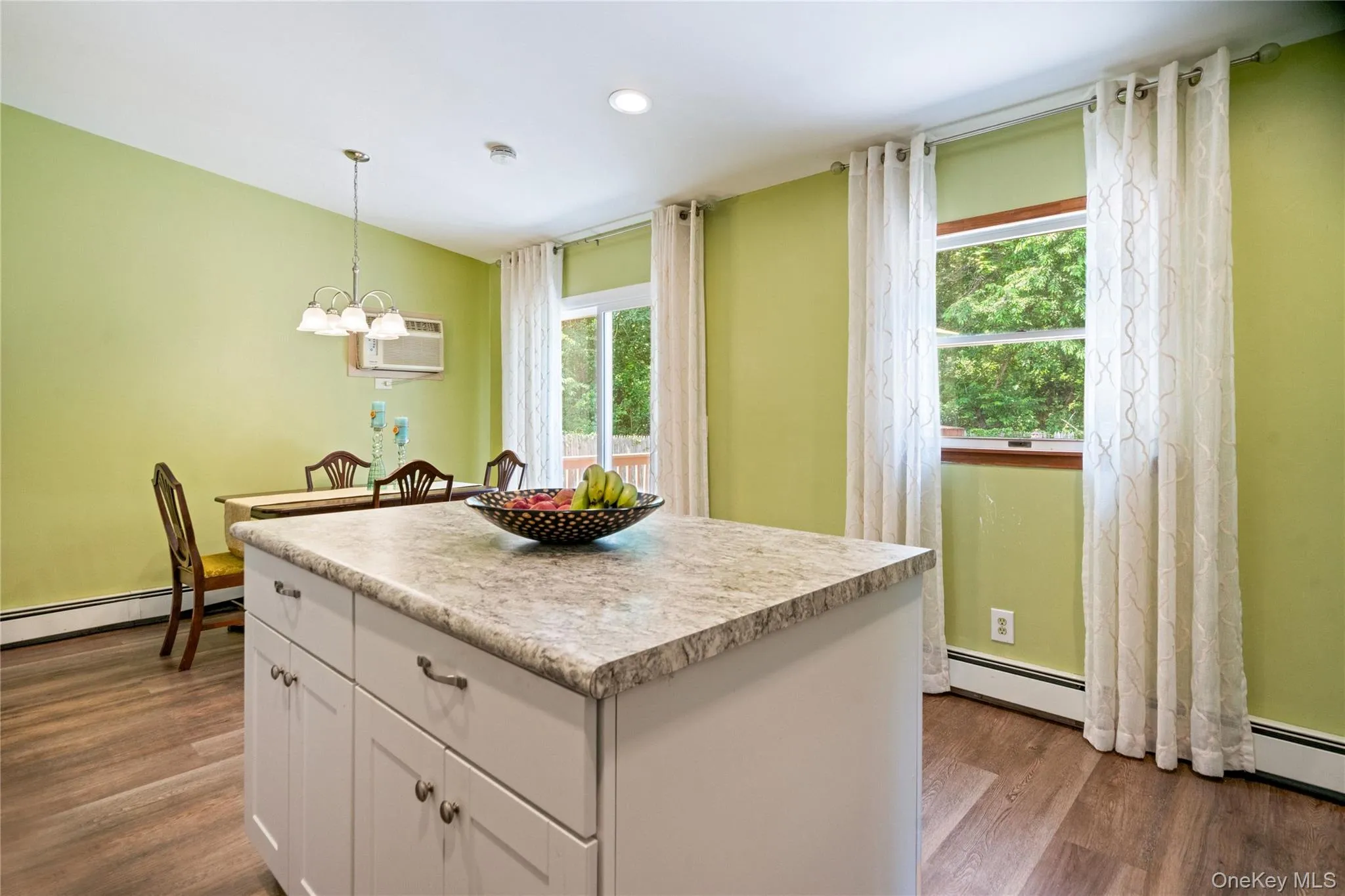 32 Juniper Avenue, Brookhaven, NY, 2 Bedrooms Bedrooms, 5 Rooms Rooms,1 BathroomBathrooms,Residential,For Rent,Juniper,0,1015172 32 Juniper Avenue, Brookhaven, NY, 2 Bedrooms Bedrooms, 5 Rooms Rooms,1 BathroomBathrooms,Residential,For Rent,Juniper,0,1015172