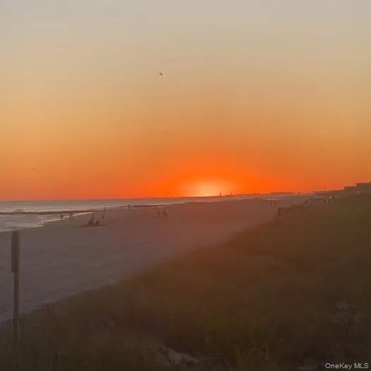 360 Shore Rd, Long Beach, NY, 1 Bedroom Bedrooms, 4 Rooms Rooms,1 BathroomBathrooms,Residential Lease,For Rent,Shore Rd,0,KEY1015181 360 Shore Rd, Long Beach, NY, 1 Bedroom Bedrooms, 4 Rooms Rooms,1 BathroomBathrooms,Residential Lease,For Rent,Shore Rd,0,KEY1015181