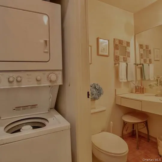360 Shore Rd, Hempstead, NY, 1 Bedroom Bedrooms, 4 Rooms Rooms,1 BathroomBathrooms,Residential Lease,For Rent,Shore Rd,0,1015181 360 Shore Rd, Hempstead, NY, 1 Bedroom Bedrooms, 4 Rooms Rooms,1 BathroomBathrooms,Residential Lease,For Rent,Shore Rd,0,1015181