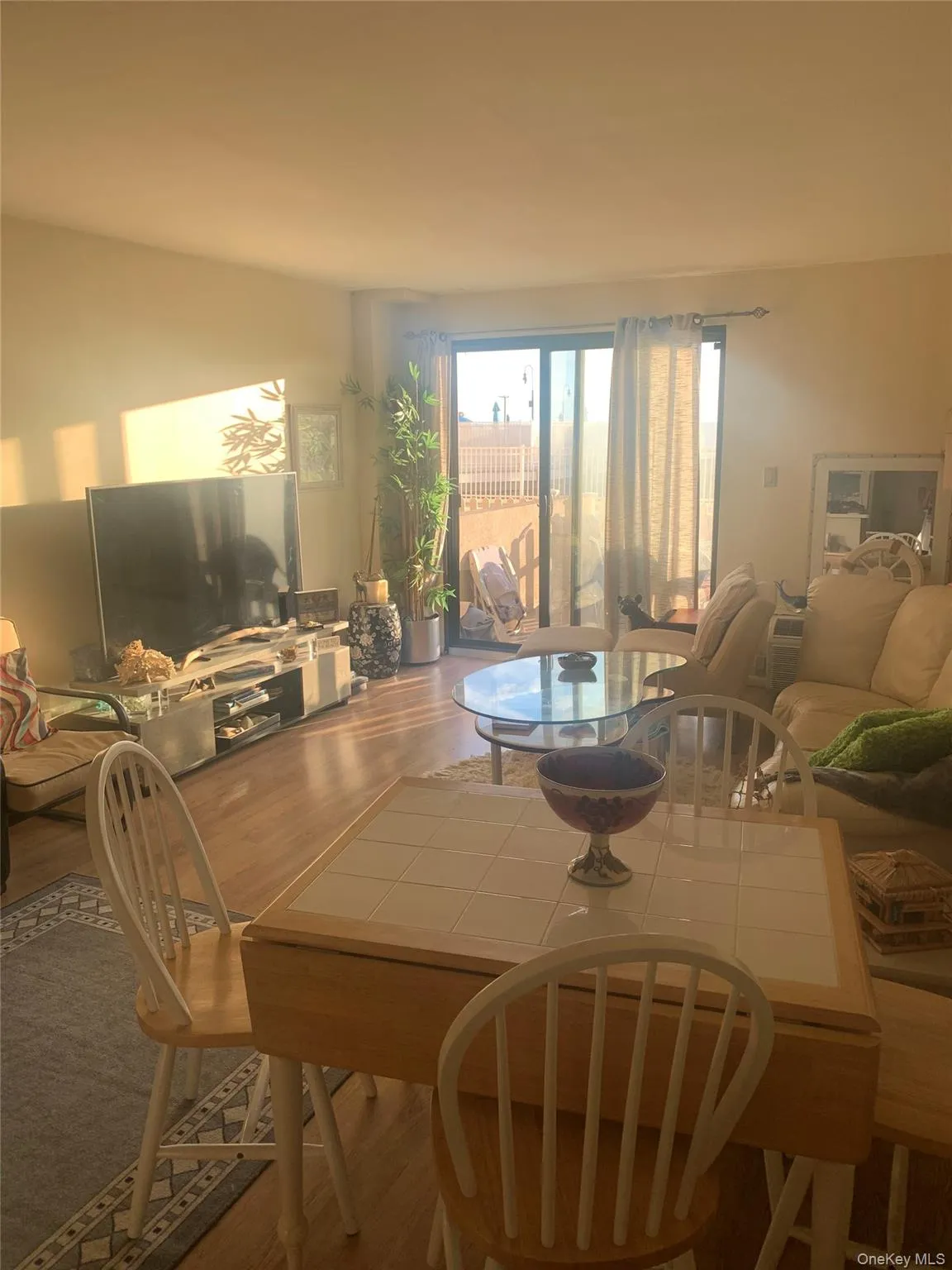 360 Shore Rd, Long Beach, NY, 1 Bedroom Bedrooms, 4 Rooms Rooms,1 BathroomBathrooms,Residential Lease,For Rent,Shore Rd,0,KEY1015181 360 Shore Rd, Long Beach, NY, 1 Bedroom Bedrooms, 4 Rooms Rooms,1 BathroomBathrooms,Residential Lease,For Rent,Shore Rd,0,KEY1015181