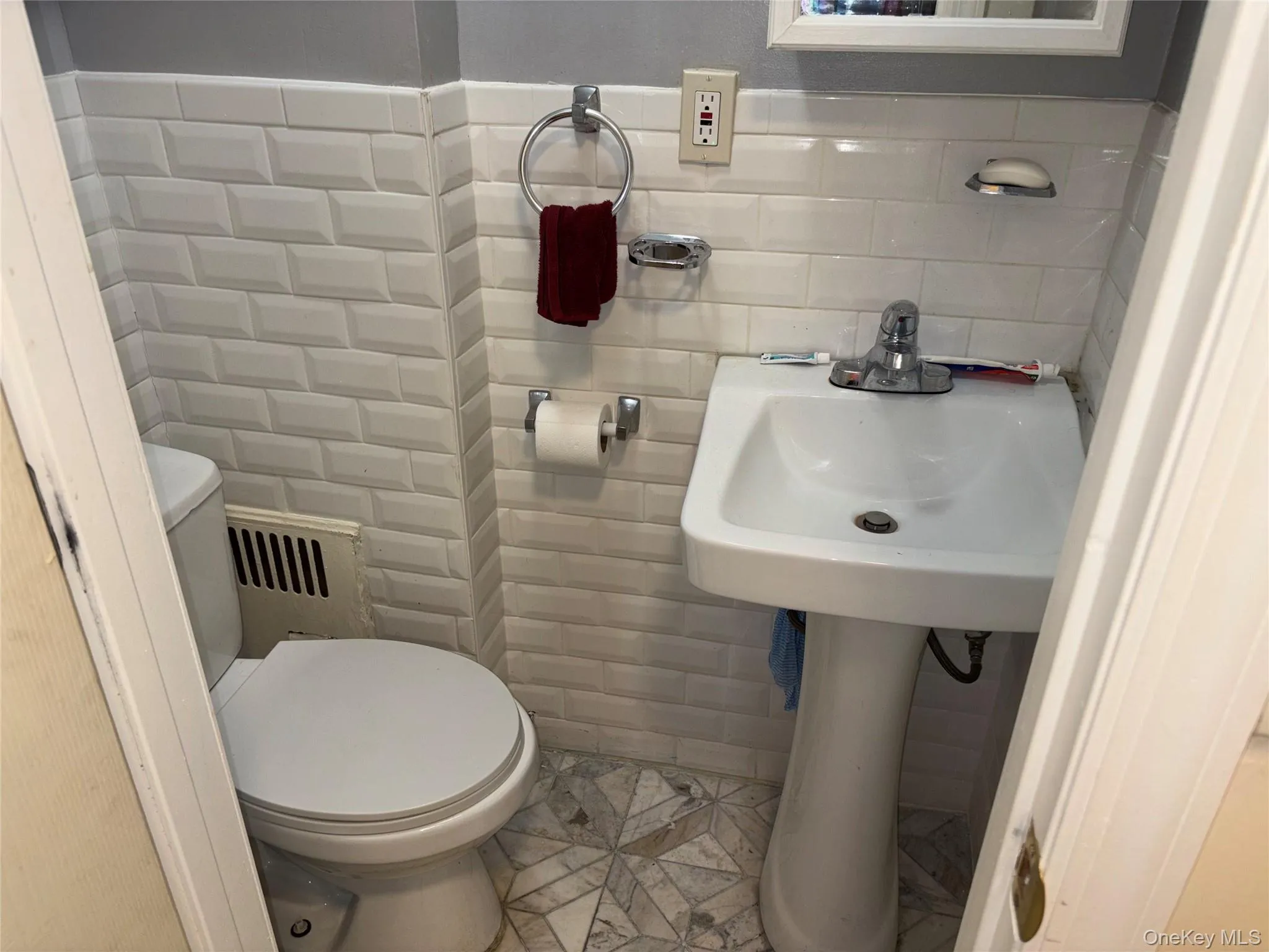 1004 Lenox Road, New York, NY, 3 Bedrooms Bedrooms, 5 Rooms Rooms,1 BathroomBathrooms,Residential Lease,For Rent,Lenox,0,1015199 1004 Lenox Road, New York, NY, 3 Bedrooms Bedrooms, 5 Rooms Rooms,1 BathroomBathrooms,Residential Lease,For Rent,Lenox,0,1015199