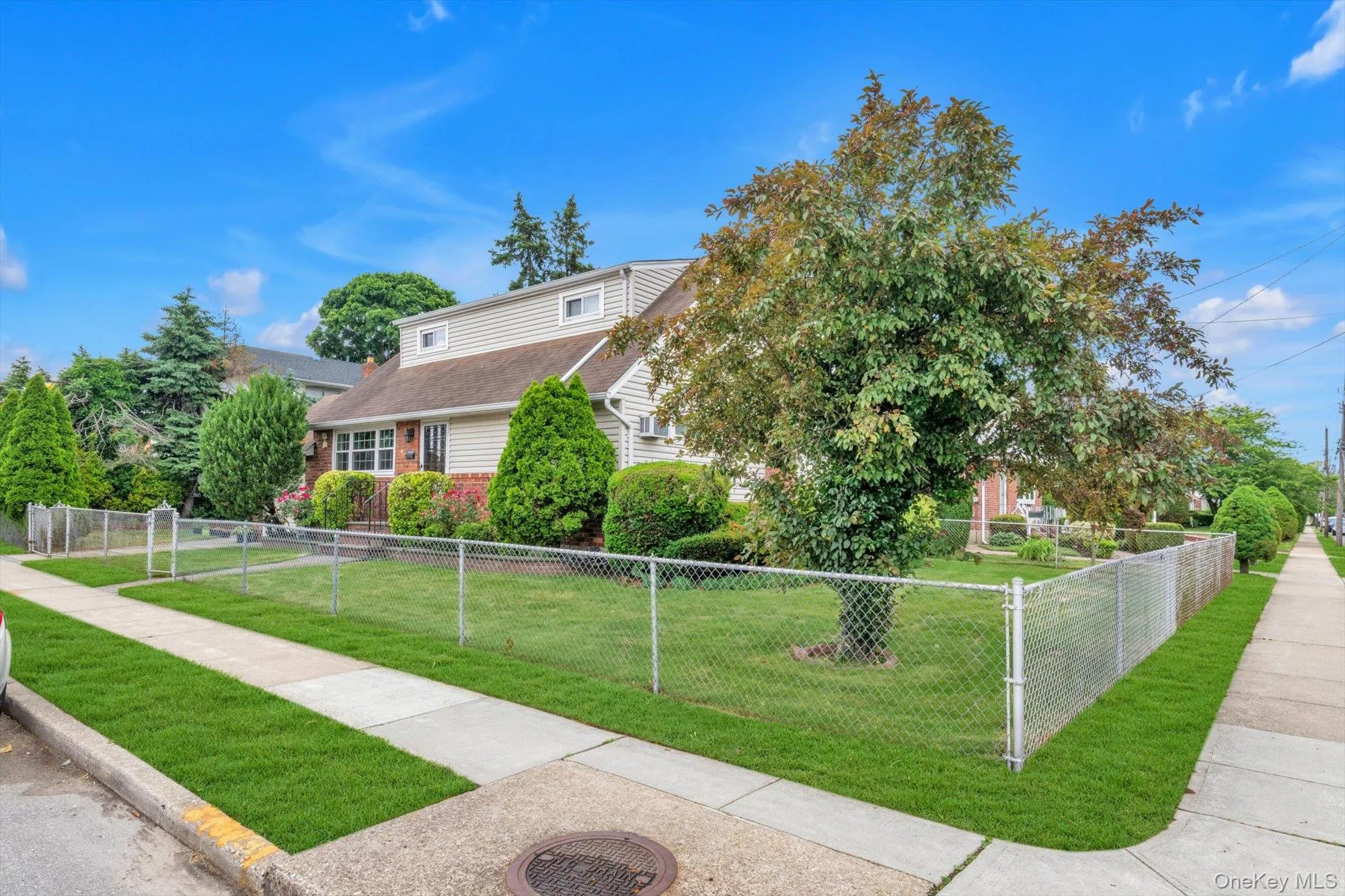 1389 B Street, Hempstead, NY, 3 Bedrooms Bedrooms, 8 Rooms Rooms,2 BathroomsBathrooms,Residential,For Rent,B,0,1015203 1389 B Street, Hempstead, NY, 3 Bedrooms Bedrooms, 8 Rooms Rooms,2 BathroomsBathrooms,Residential,For Rent,B,0,1015203