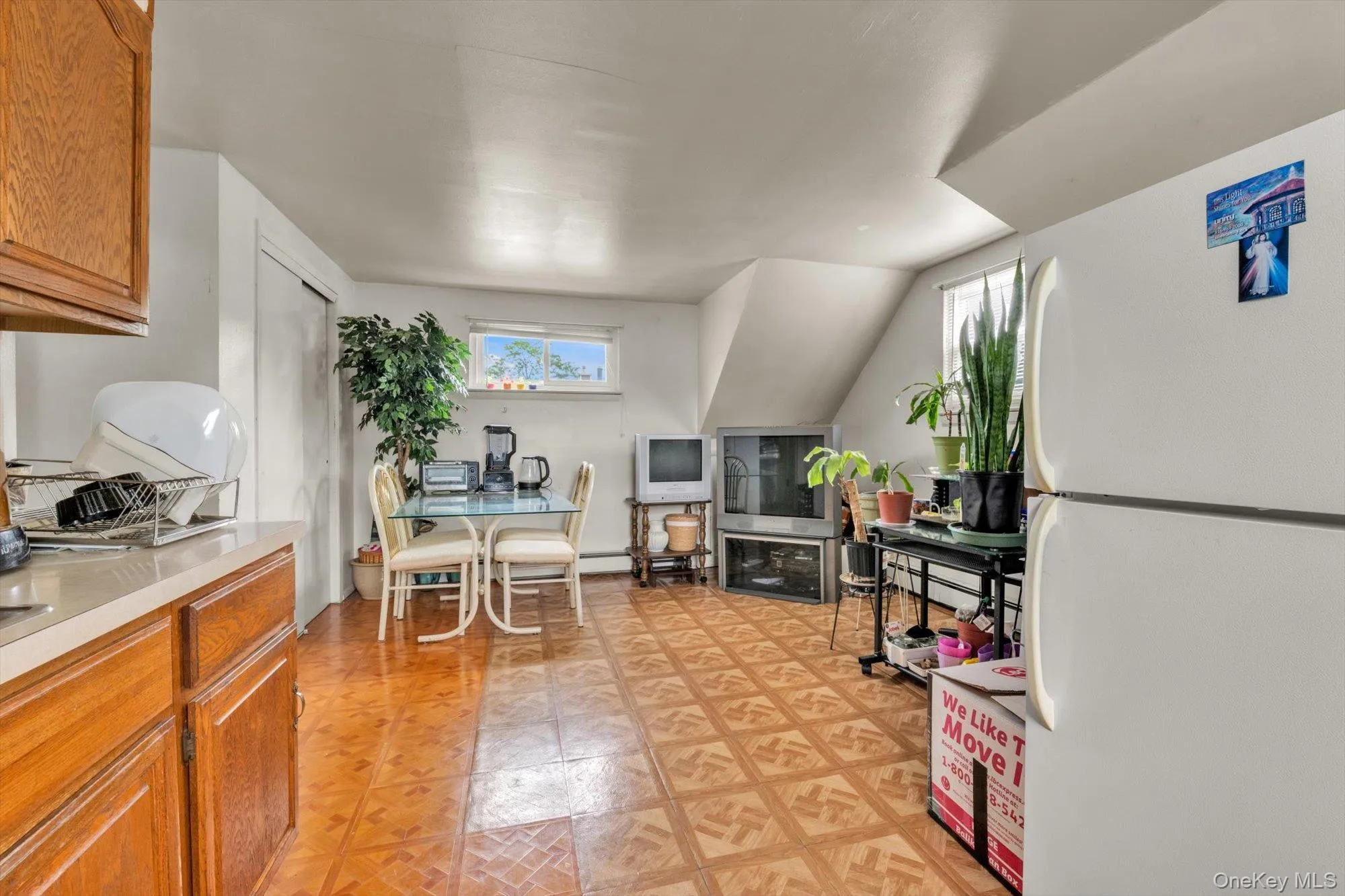 1389 B Street, Hempstead, NY, 3 Bedrooms Bedrooms, 8 Rooms Rooms,2 BathroomsBathrooms,Residential,For Rent,B,0,1015203 1389 B Street, Hempstead, NY, 3 Bedrooms Bedrooms, 8 Rooms Rooms,2 BathroomsBathrooms,Residential,For Rent,B,0,1015203