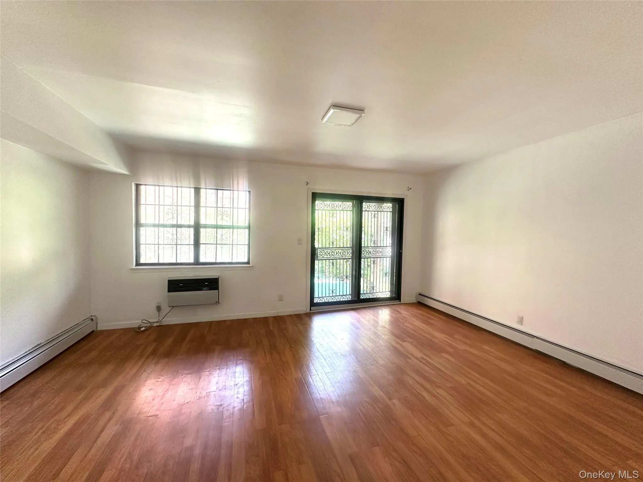 120-25 Ketch Court, New York, NY, 3 Bedrooms Bedrooms, 7 Rooms Rooms,2 BathroomsBathrooms,Residential,For Rent,Ketch,0,KEY1015207 120-25 Ketch Court, New York, NY, 3 Bedrooms Bedrooms, 7 Rooms Rooms,2 BathroomsBathrooms,Residential,For Rent,Ketch,0,KEY1015207