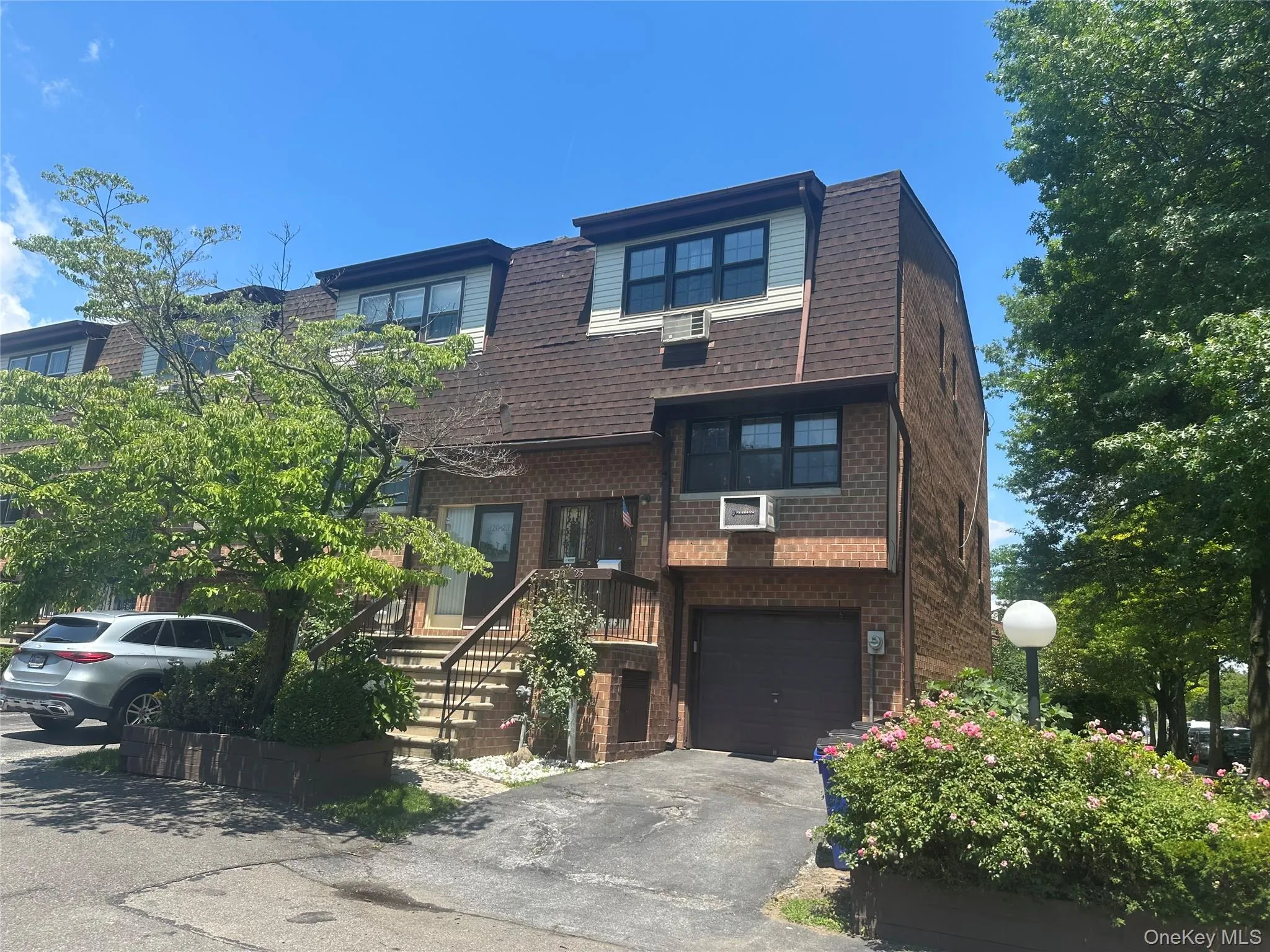 120-25 Ketch Court, New York, NY, 3 Bedrooms Bedrooms, 7 Rooms Rooms,2 BathroomsBathrooms,Residential,For Rent,Ketch,0,1015207 120-25 Ketch Court, New York, NY, 3 Bedrooms Bedrooms, 7 Rooms Rooms,2 BathroomsBathrooms,Residential,For Rent,Ketch,0,1015207