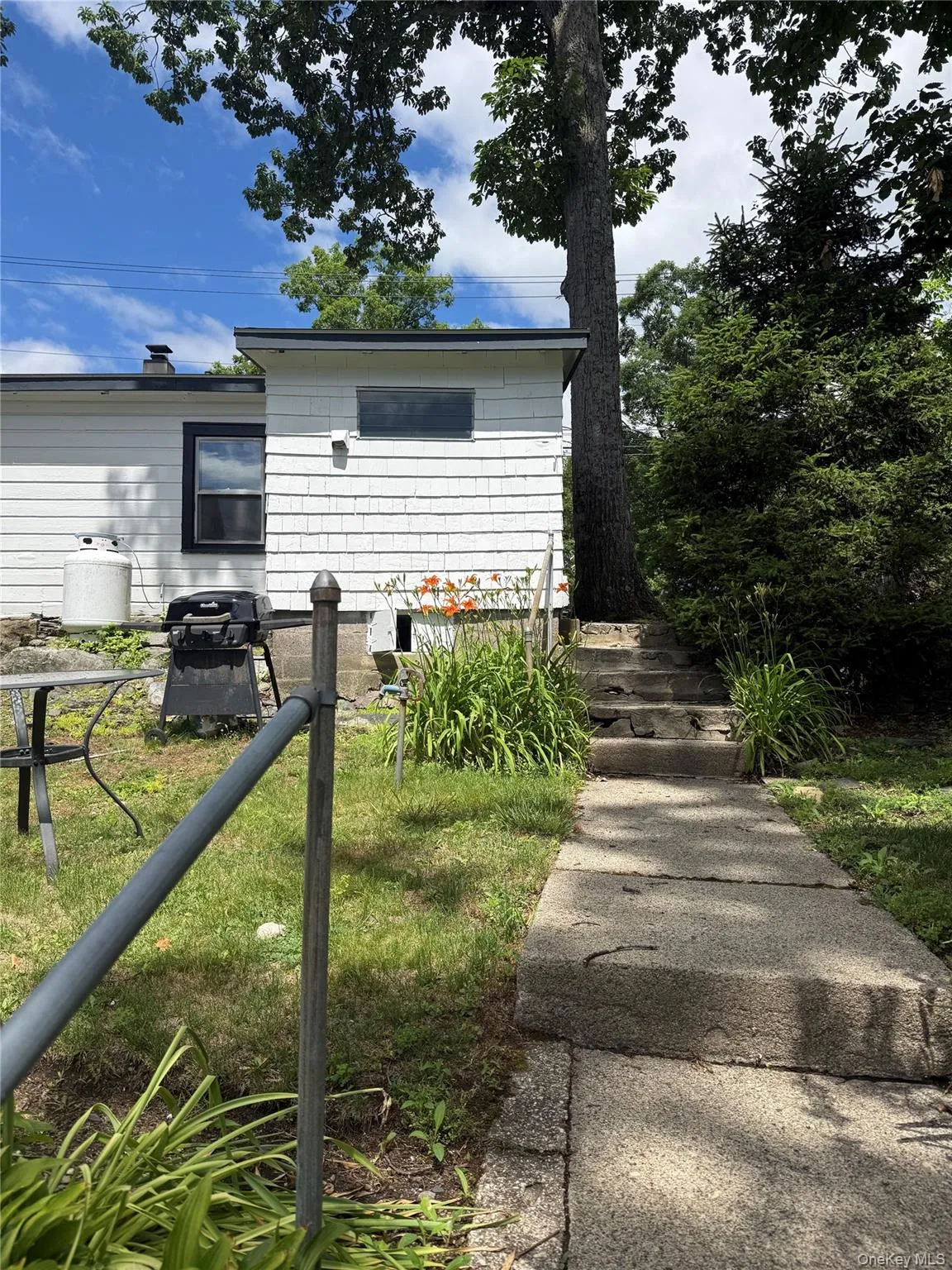240 Jersey Avenue, Warwick (town), NY, 2 Bedrooms Bedrooms, 5 Rooms Rooms,1 BathroomBathrooms,Residential Lease,For Rent,Jersey,0,1015208 240 Jersey Avenue, Warwick (town), NY, 2 Bedrooms Bedrooms, 5 Rooms Rooms,1 BathroomBathrooms,Residential Lease,For Rent,Jersey,0,1015208