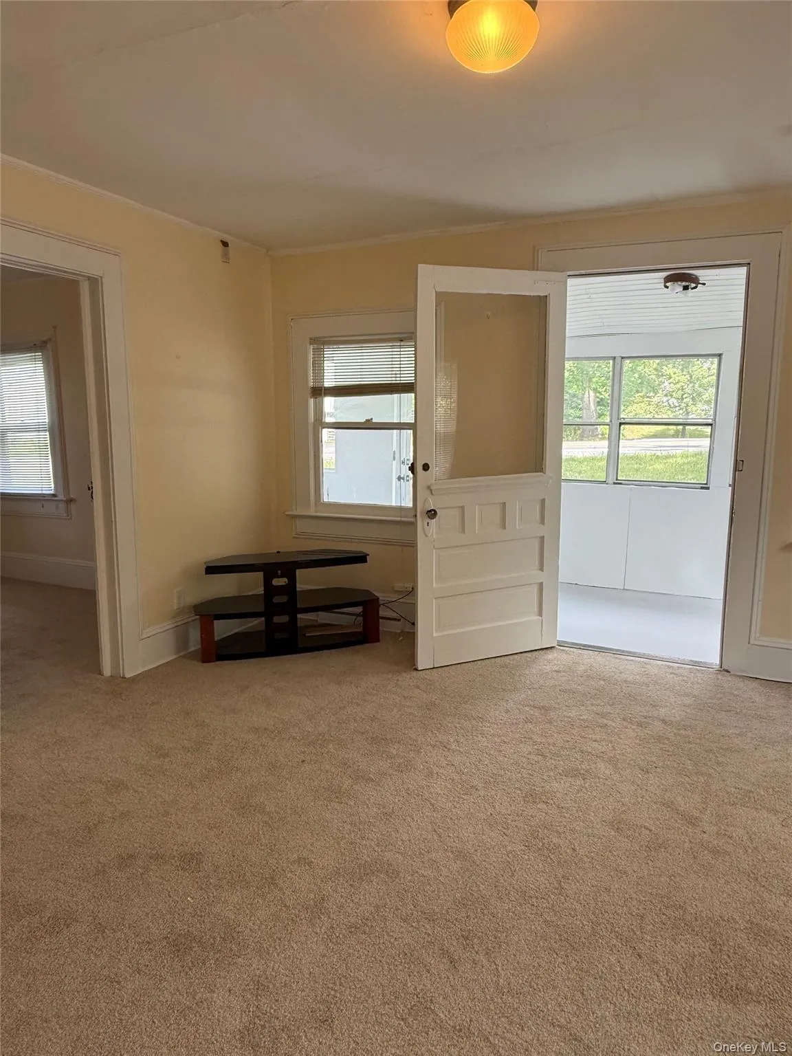 240 Jersey Avenue, Warwick (town), NY, 2 Bedrooms Bedrooms, 5 Rooms Rooms,1 BathroomBathrooms,Residential Lease,For Rent,Jersey,0,1015208 240 Jersey Avenue, Warwick (town), NY, 2 Bedrooms Bedrooms, 5 Rooms Rooms,1 BathroomBathrooms,Residential Lease,For Rent,Jersey,0,1015208