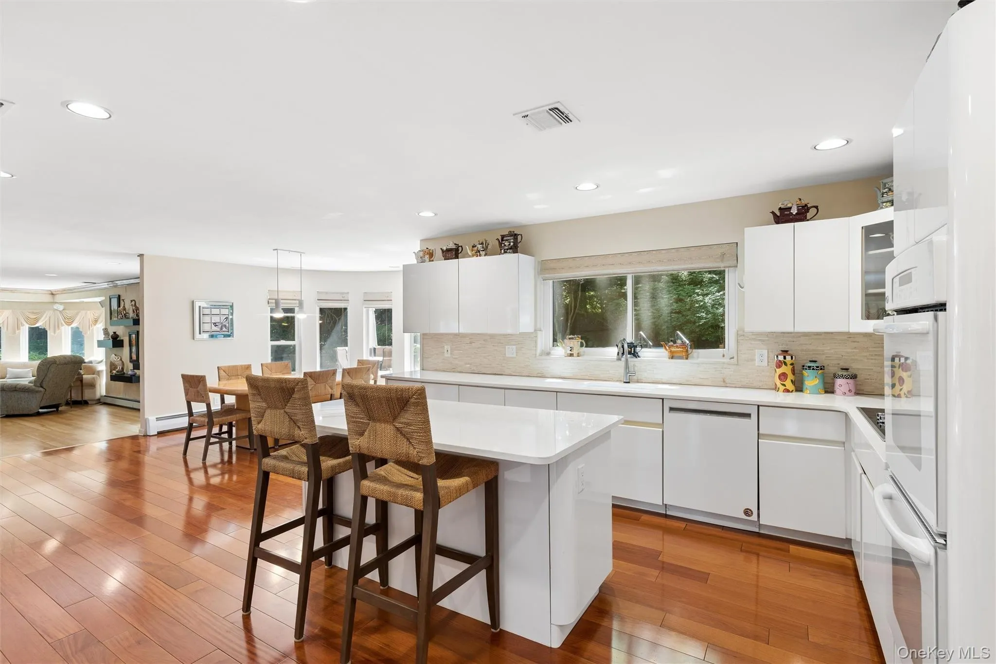 2 Greenwood Lane, Oyster Bay, NY, 5 Bedrooms Bedrooms, 10 Rooms Rooms,4 BathroomsBathrooms,Residential,For Rent,Greenwood,0,1015209 2 Greenwood Lane, Oyster Bay, NY, 5 Bedrooms Bedrooms, 10 Rooms Rooms,4 BathroomsBathrooms,Residential,For Rent,Greenwood,0,1015209