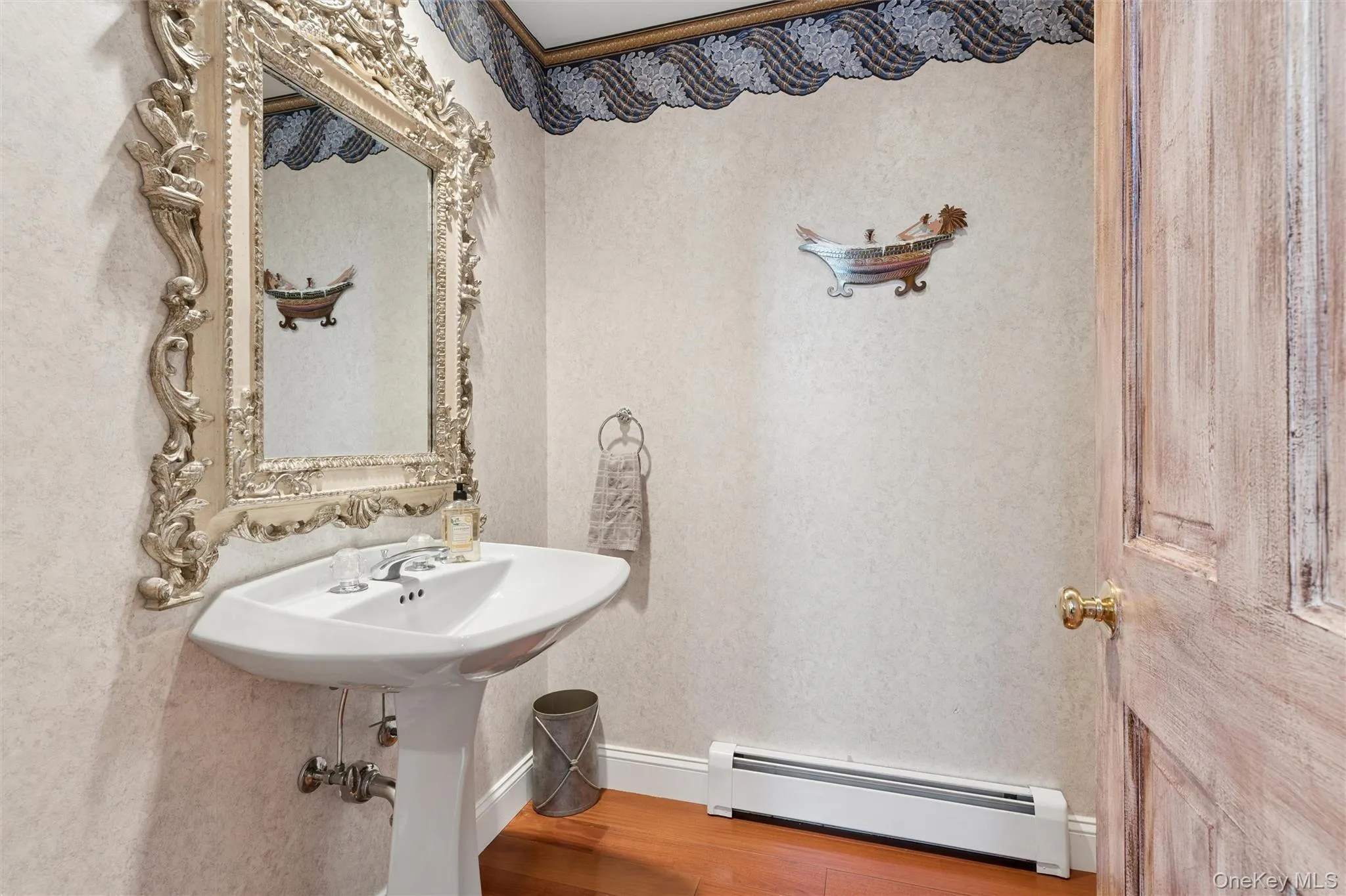 2 Greenwood Lane, Oyster Bay, NY, 5 Bedrooms Bedrooms, 10 Rooms Rooms,4 BathroomsBathrooms,Residential,For Rent,Greenwood,0,1015209 2 Greenwood Lane, Oyster Bay, NY, 5 Bedrooms Bedrooms, 10 Rooms Rooms,4 BathroomsBathrooms,Residential,For Rent,Greenwood,0,1015209