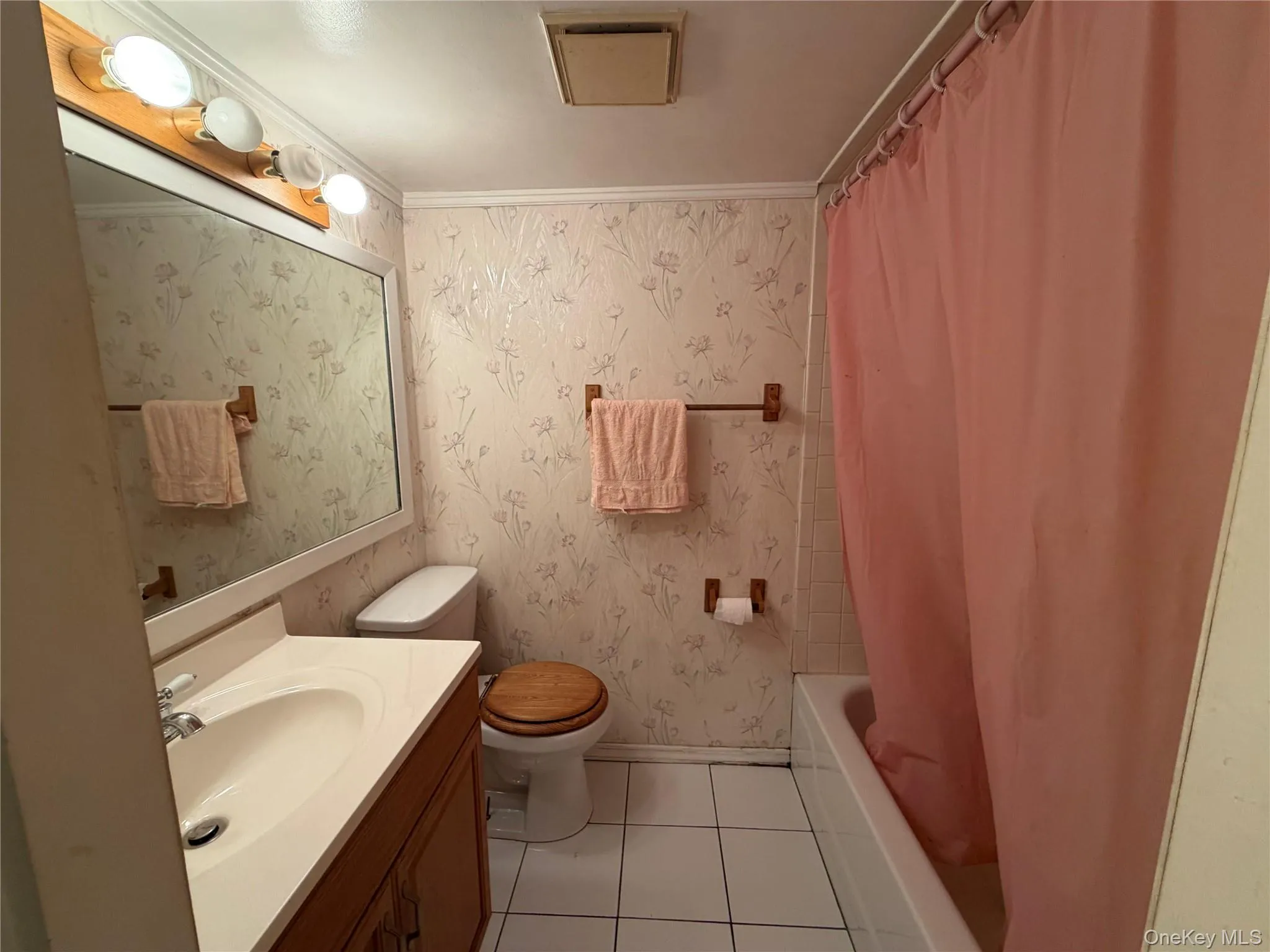 1799 Stone Avenue, Hempstead, NY, 3 Bedrooms Bedrooms, 6 Rooms Rooms,1 BathroomBathrooms,Residential,For Rent,Stone,0,1015210 1799 Stone Avenue, Hempstead, NY, 3 Bedrooms Bedrooms, 6 Rooms Rooms,1 BathroomBathrooms,Residential,For Rent,Stone,0,1015210