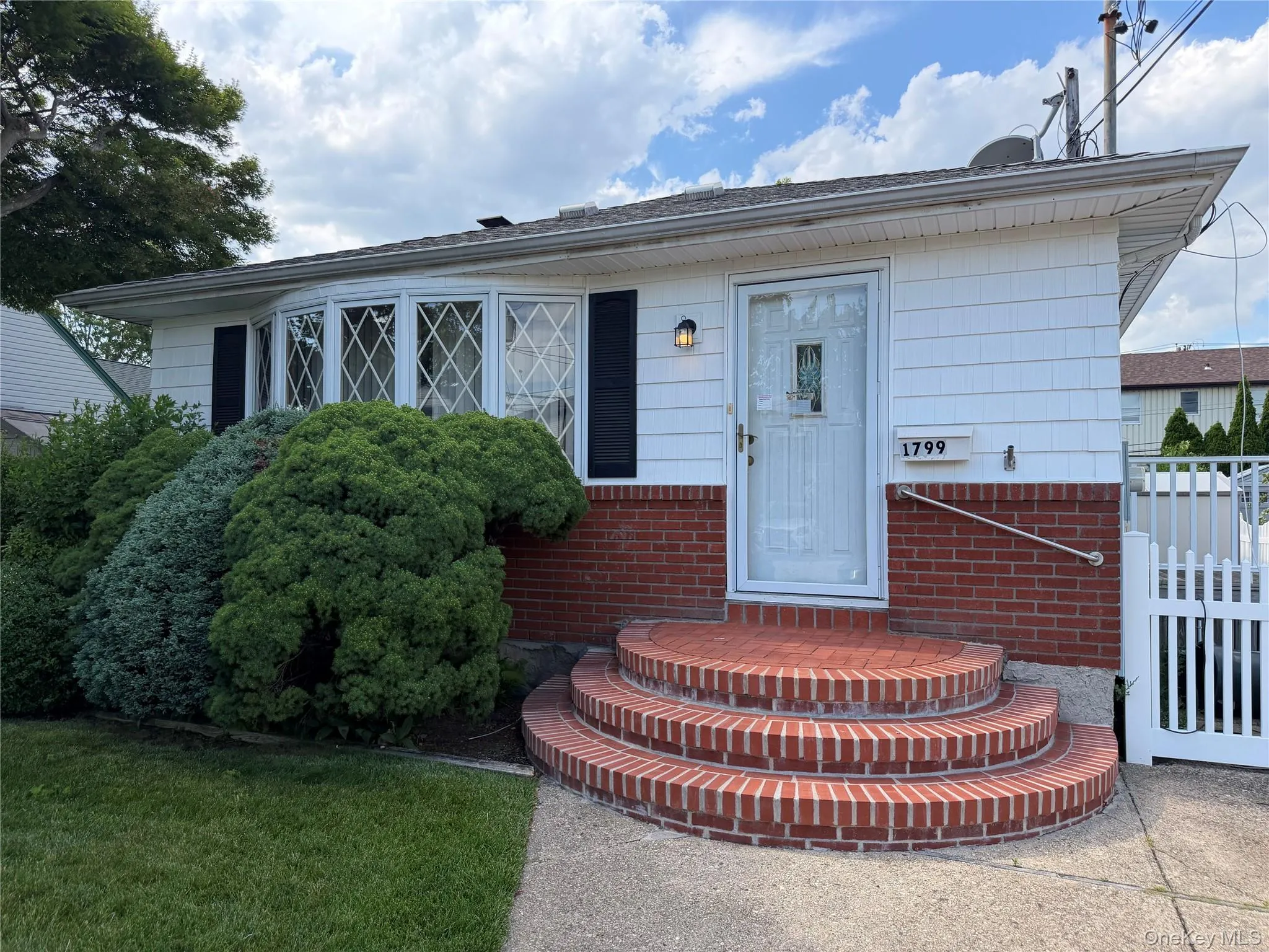 1799 Stone Avenue, Hempstead, NY, 3 Bedrooms Bedrooms, 6 Rooms Rooms,1 BathroomBathrooms,Residential,For Rent,Stone,0,1015210 1799 Stone Avenue, Hempstead, NY, 3 Bedrooms Bedrooms, 6 Rooms Rooms,1 BathroomBathrooms,Residential,For Rent,Stone,0,1015210
