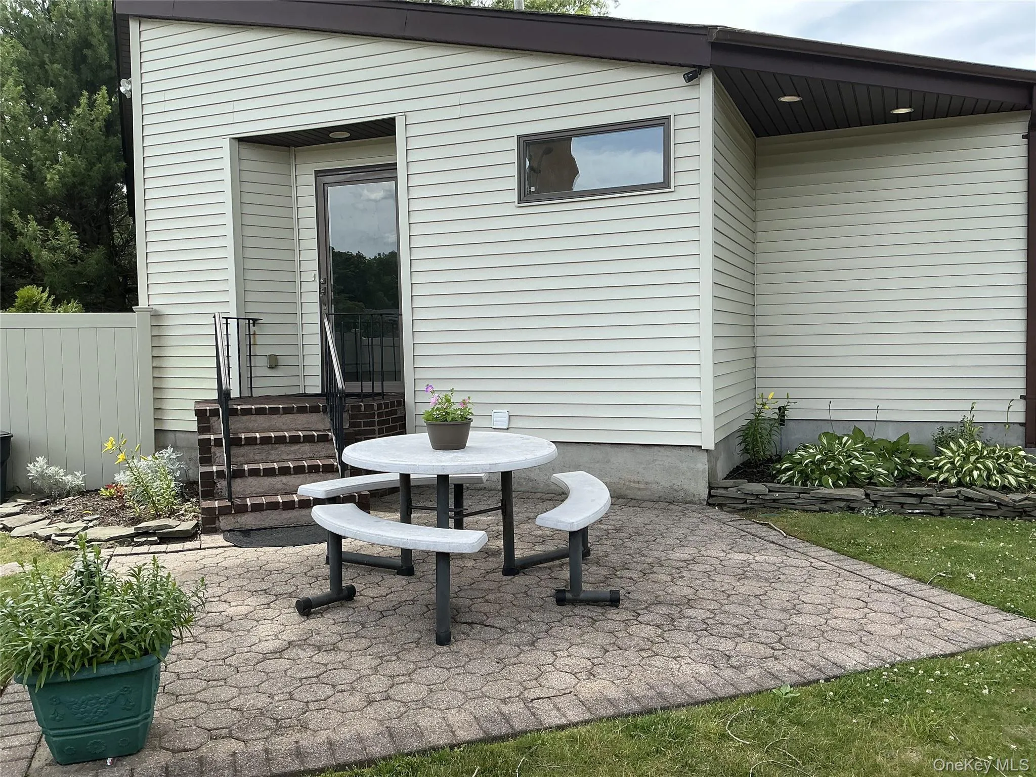 31 Cottage Drive, Brookhaven, NY, 1 Bedroom Bedrooms, 3 Rooms Rooms,1 BathroomBathrooms,Residential Lease,For Rent,Cottage,0,1015214 31 Cottage Drive, Brookhaven, NY, 1 Bedroom Bedrooms, 3 Rooms Rooms,1 BathroomBathrooms,Residential Lease,For Rent,Cottage,0,1015214