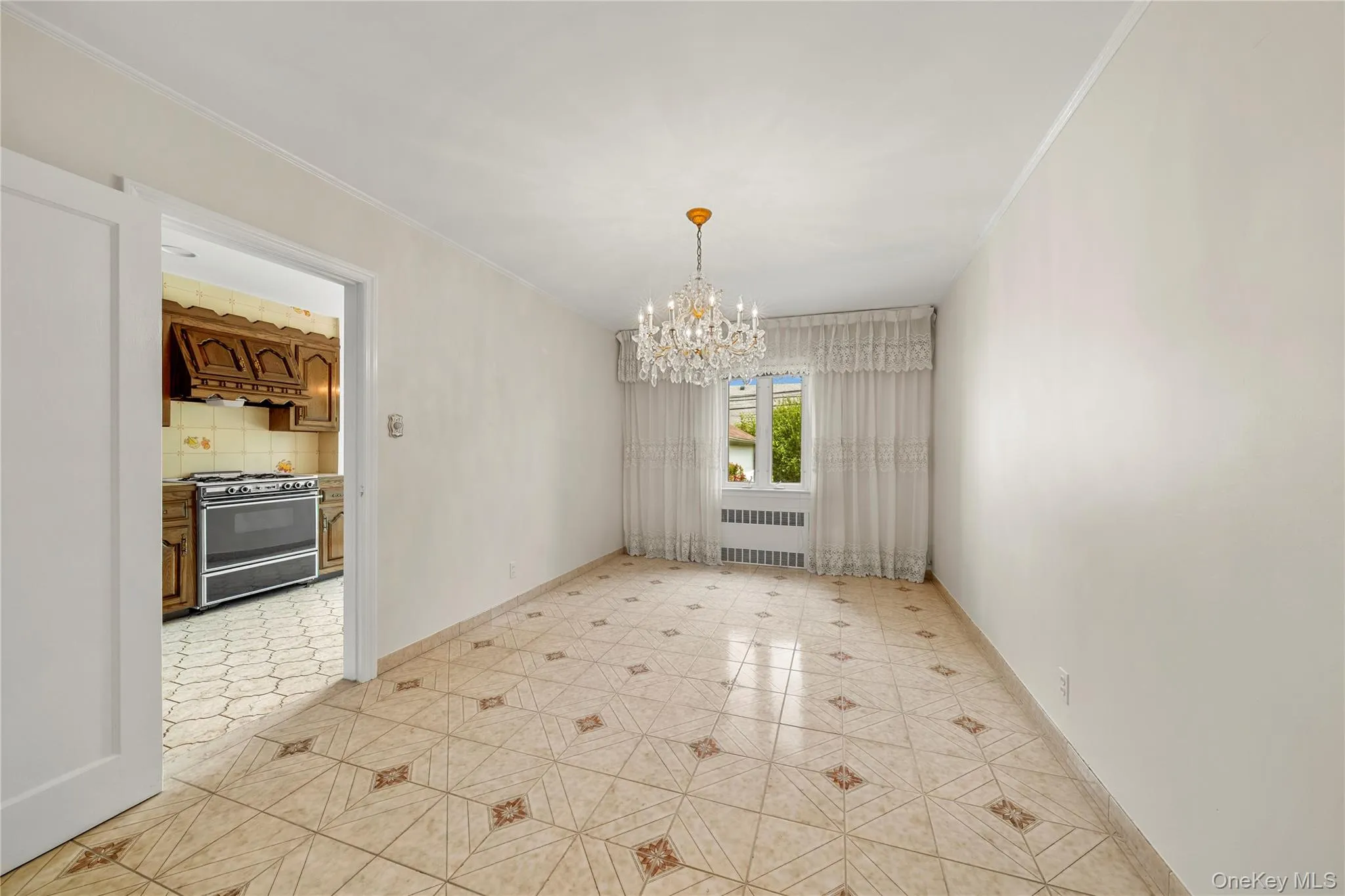 131 Primrose Drive, North Hempstead, NY, 3 Bedrooms Bedrooms, 5 Rooms Rooms,1 BathroomBathrooms,Residential,For Rent,Primrose,0,1015216 131 Primrose Drive, North Hempstead, NY, 3 Bedrooms Bedrooms, 5 Rooms Rooms,1 BathroomBathrooms,Residential,For Rent,Primrose,0,1015216