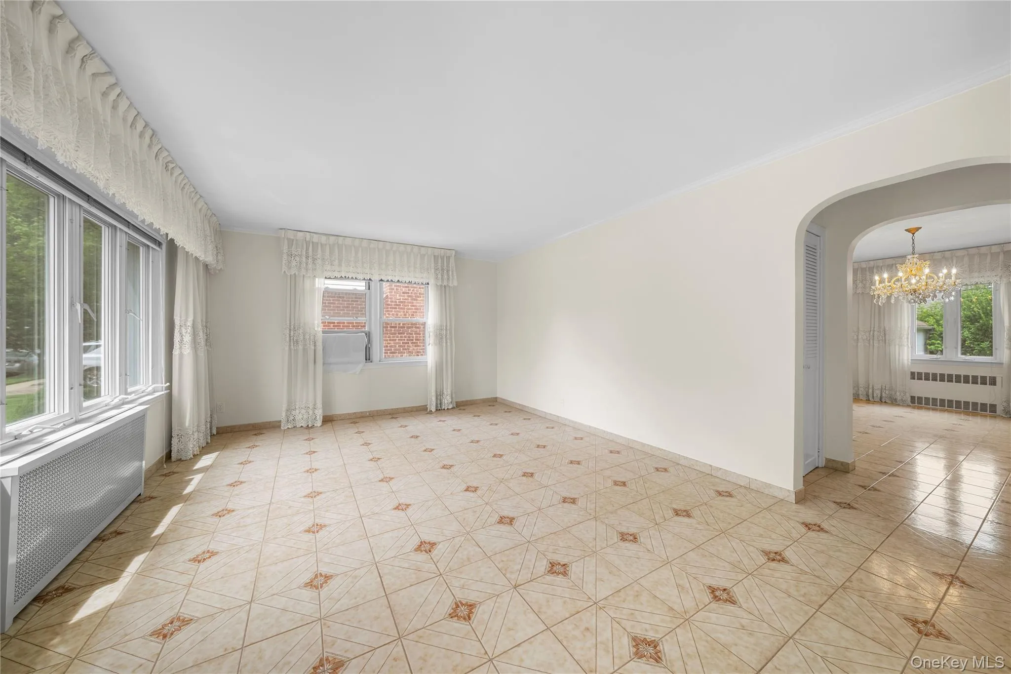 131 Primrose Drive, North Hempstead, NY, 3 Bedrooms Bedrooms, 5 Rooms Rooms,1 BathroomBathrooms,Residential,For Rent,Primrose,0,1015216 131 Primrose Drive, North Hempstead, NY, 3 Bedrooms Bedrooms, 5 Rooms Rooms,1 BathroomBathrooms,Residential,For Rent,Primrose,0,1015216