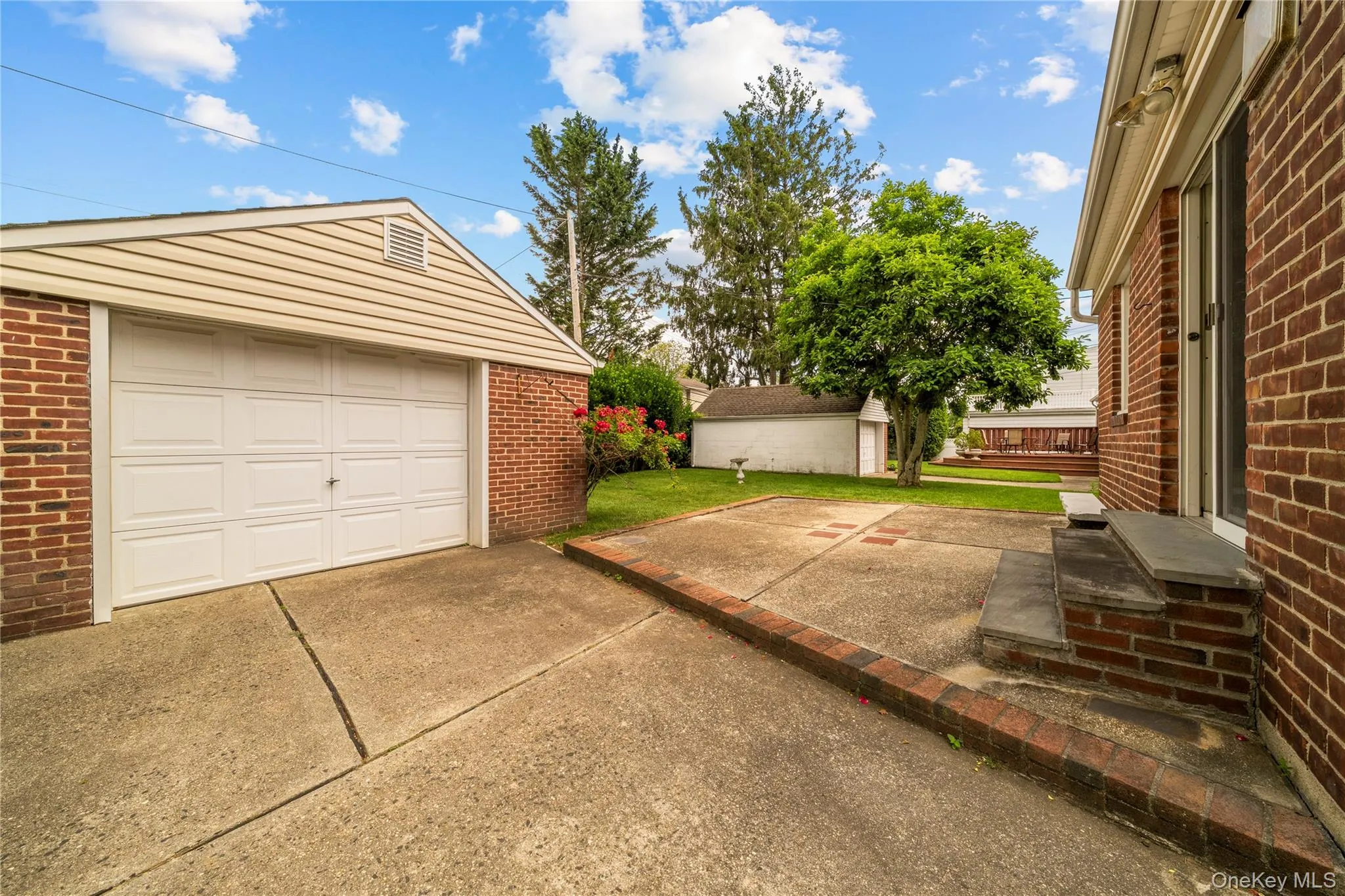 131 Primrose Drive, North Hempstead, NY, 3 Bedrooms Bedrooms, 5 Rooms Rooms,1 BathroomBathrooms,Residential,For Rent,Primrose,0,1015216 131 Primrose Drive, North Hempstead, NY, 3 Bedrooms Bedrooms, 5 Rooms Rooms,1 BathroomBathrooms,Residential,For Rent,Primrose,0,1015216