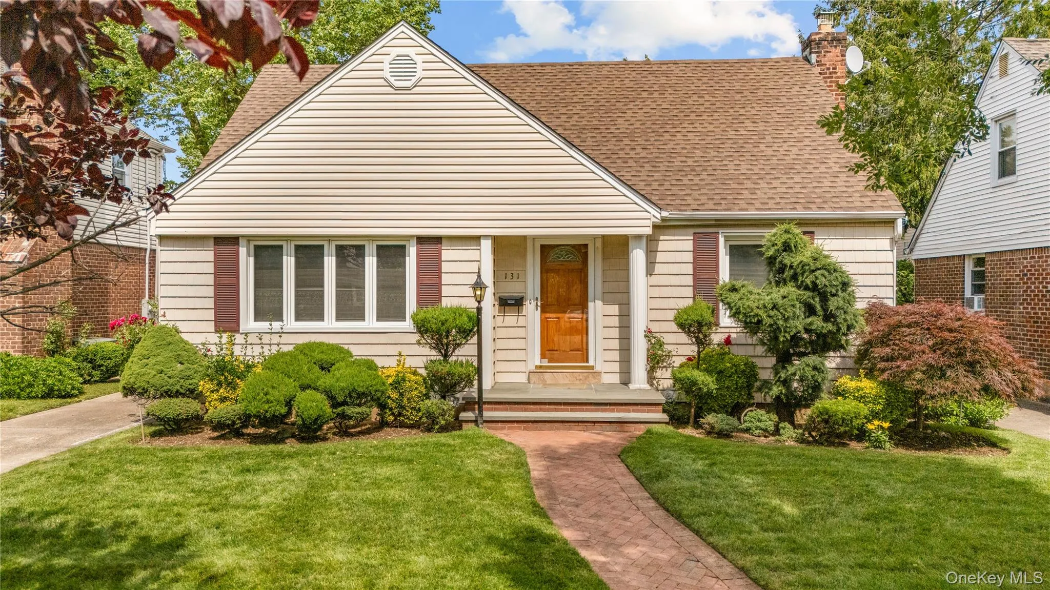 131 Primrose Drive, North Hempstead, NY, 3 Bedrooms Bedrooms, 5 Rooms Rooms,1 BathroomBathrooms,Residential,For Rent,Primrose,0,1015216 131 Primrose Drive, North Hempstead, NY, 3 Bedrooms Bedrooms, 5 Rooms Rooms,1 BathroomBathrooms,Residential,For Rent,Primrose,0,1015216