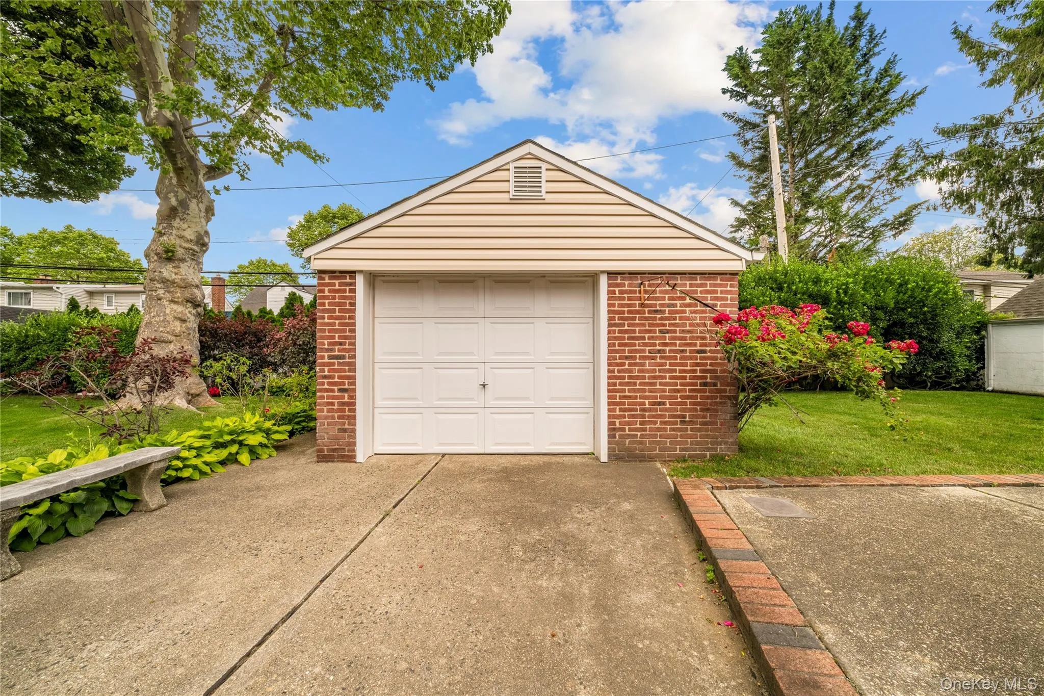 131 Primrose Drive, North Hempstead, NY, 3 Bedrooms Bedrooms, 5 Rooms Rooms,1 BathroomBathrooms,Residential,For Rent,Primrose,0,1015216 131 Primrose Drive, North Hempstead, NY, 3 Bedrooms Bedrooms, 5 Rooms Rooms,1 BathroomBathrooms,Residential,For Rent,Primrose,0,1015216