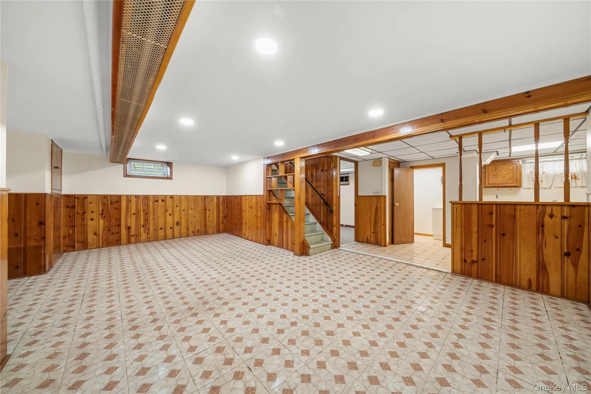 131 Primrose Drive, North Hempstead, NY, 3 Bedrooms Bedrooms, 5 Rooms Rooms,1 BathroomBathrooms,Residential,For Rent,Primrose,0,1015216 131 Primrose Drive, North Hempstead, NY, 3 Bedrooms Bedrooms, 5 Rooms Rooms,1 BathroomBathrooms,Residential,For Rent,Primrose,0,1015216