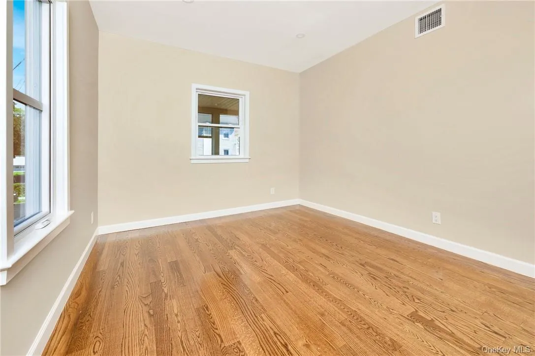 Bedroom 1 without furniture. Bedroom 1 without furniture.