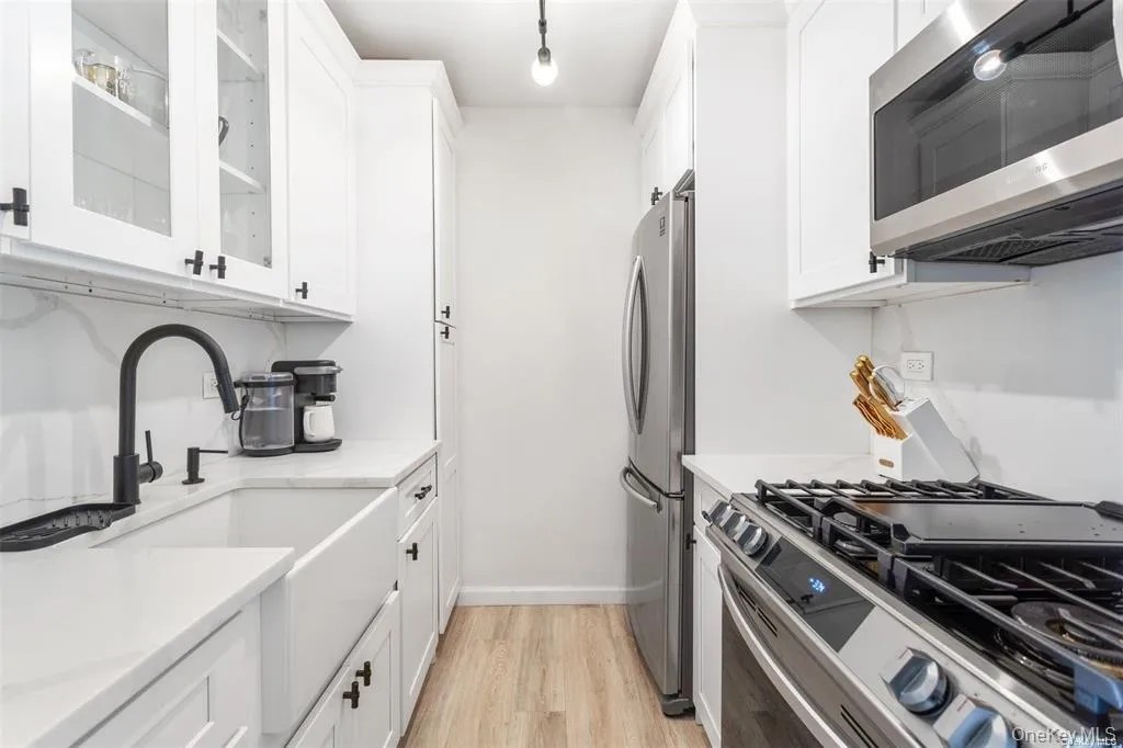 102-30 66 Road, New York, NY, 1 Bedroom Bedrooms, 2 Rooms Rooms,1 BathroomBathrooms,Residential Lease,For Rent,66,0,1015220 102-30 66 Road, New York, NY, 1 Bedroom Bedrooms, 2 Rooms Rooms,1 BathroomBathrooms,Residential Lease,For Rent,66,0,1015220
