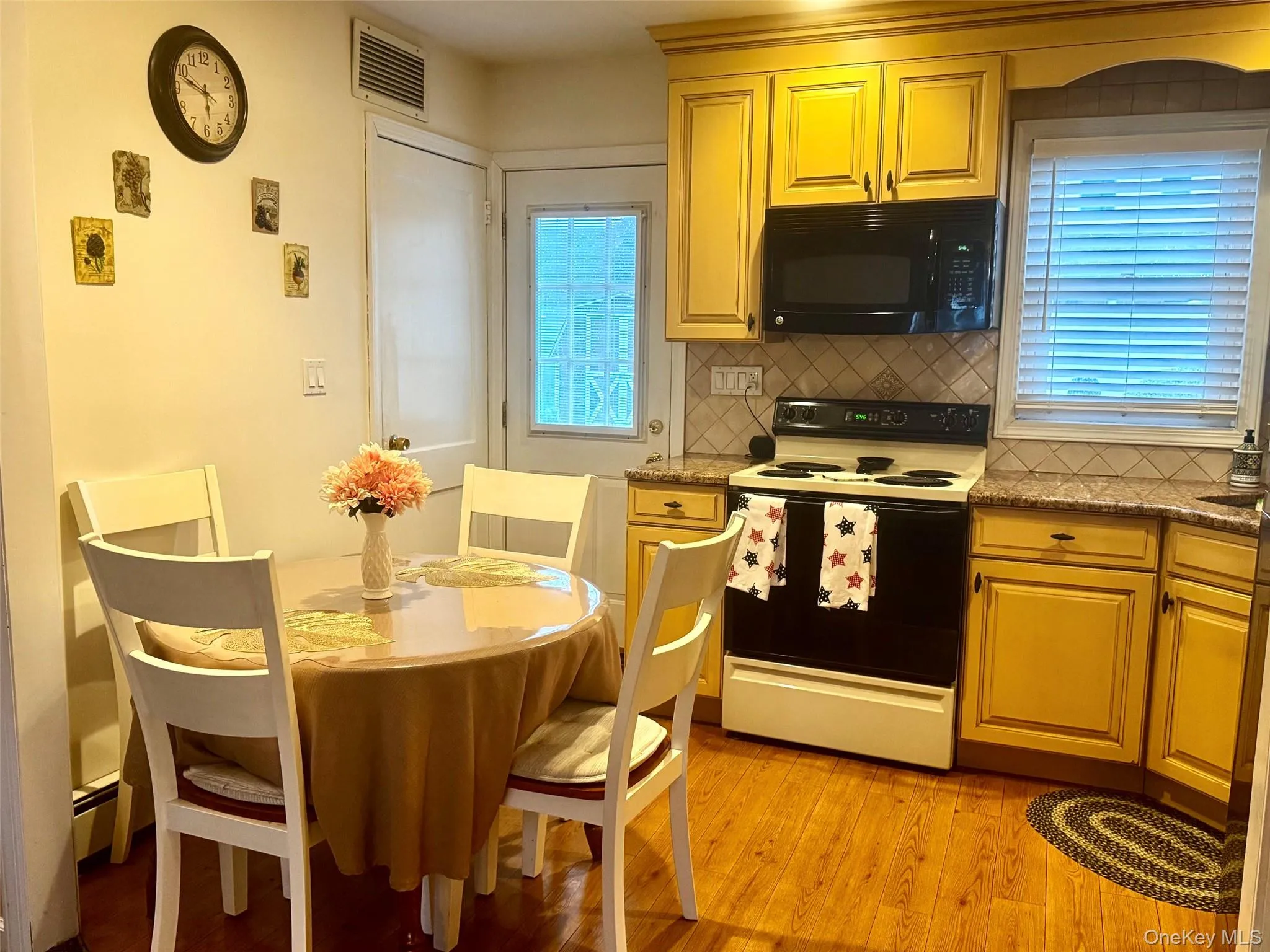 114 Boston Avenue, Oyster Bay, NY, 4 Bedrooms Bedrooms, 7 Rooms Rooms,1 BathroomBathrooms,Residential,For Rent,Boston,0,KEY1015225 114 Boston Avenue, Oyster Bay, NY, 4 Bedrooms Bedrooms, 7 Rooms Rooms,1 BathroomBathrooms,Residential,For Rent,Boston,0,KEY1015225