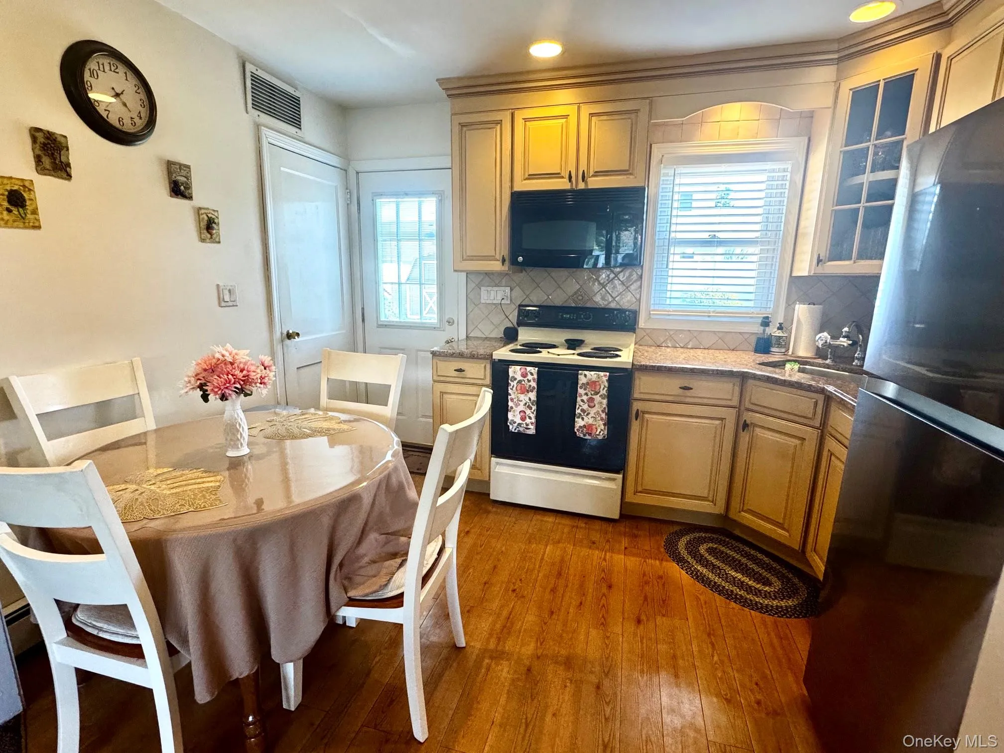 114 Boston Avenue, Oyster Bay, NY, 4 Bedrooms Bedrooms, 7 Rooms Rooms,1 BathroomBathrooms,Residential,For Rent,Boston,0,KEY1015225 114 Boston Avenue, Oyster Bay, NY, 4 Bedrooms Bedrooms, 7 Rooms Rooms,1 BathroomBathrooms,Residential,For Rent,Boston,0,KEY1015225