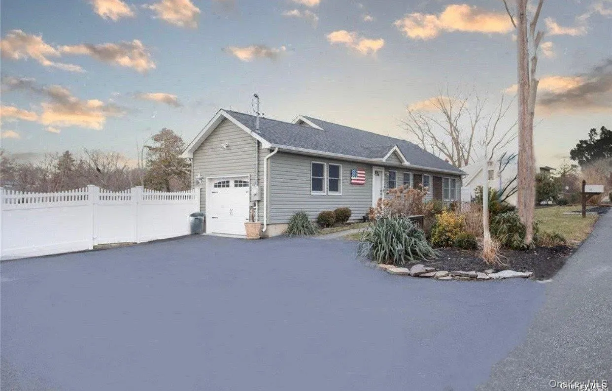 Large drive way Large drive way
