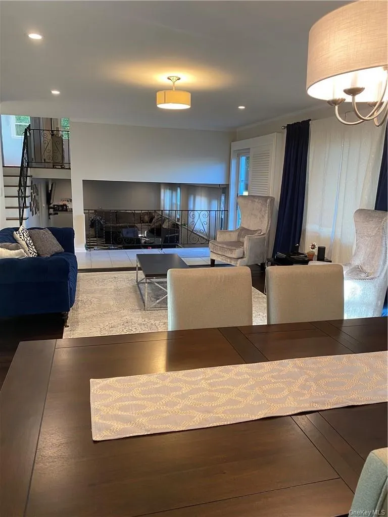 2 Larch Court, Clarkstown, NY, 4 Bedrooms Bedrooms, 9 Rooms Rooms,1 BathroomBathrooms,Residential,For Rent,Larch,0,1015230 2 Larch Court, Clarkstown, NY, 4 Bedrooms Bedrooms, 9 Rooms Rooms,1 BathroomBathrooms,Residential,For Rent,Larch,0,1015230