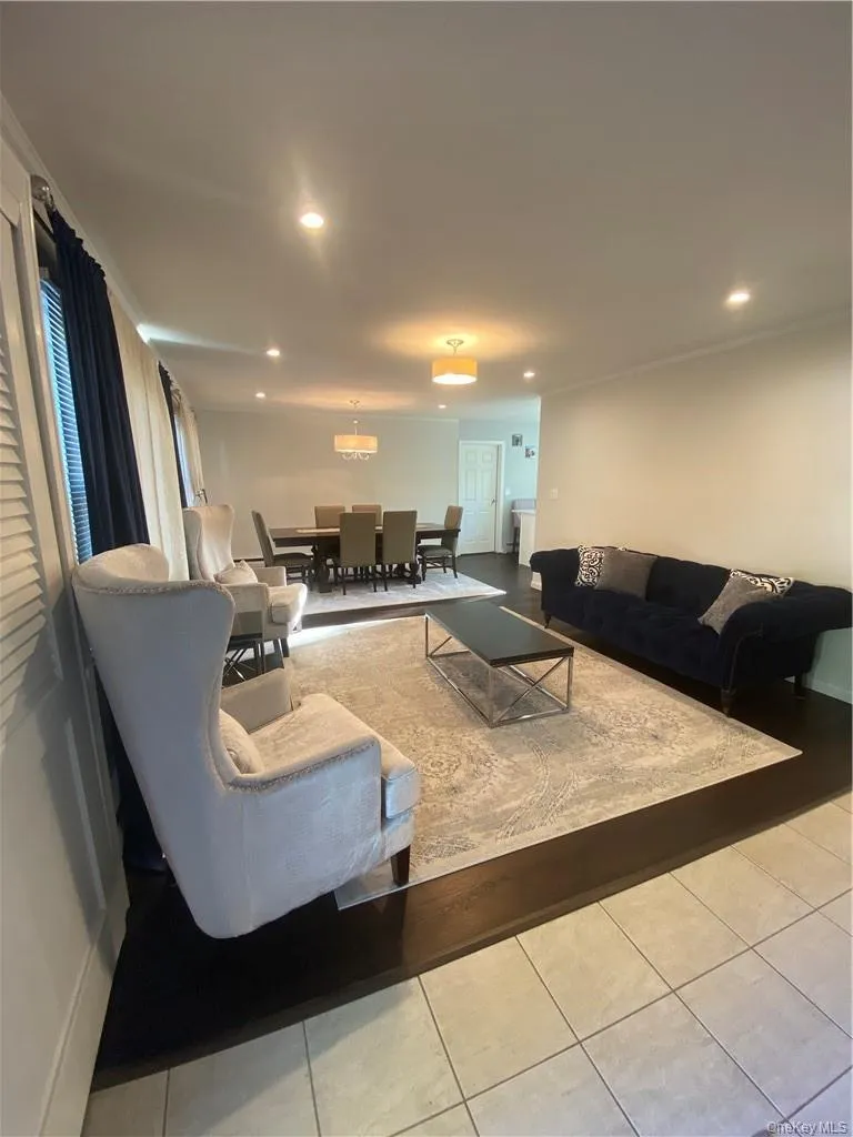 2 Larch Court, Clarkstown, NY, 4 Bedrooms Bedrooms, 9 Rooms Rooms,1 BathroomBathrooms,Residential,For Rent,Larch,0,1015230 2 Larch Court, Clarkstown, NY, 4 Bedrooms Bedrooms, 9 Rooms Rooms,1 BathroomBathrooms,Residential,For Rent,Larch,0,1015230
