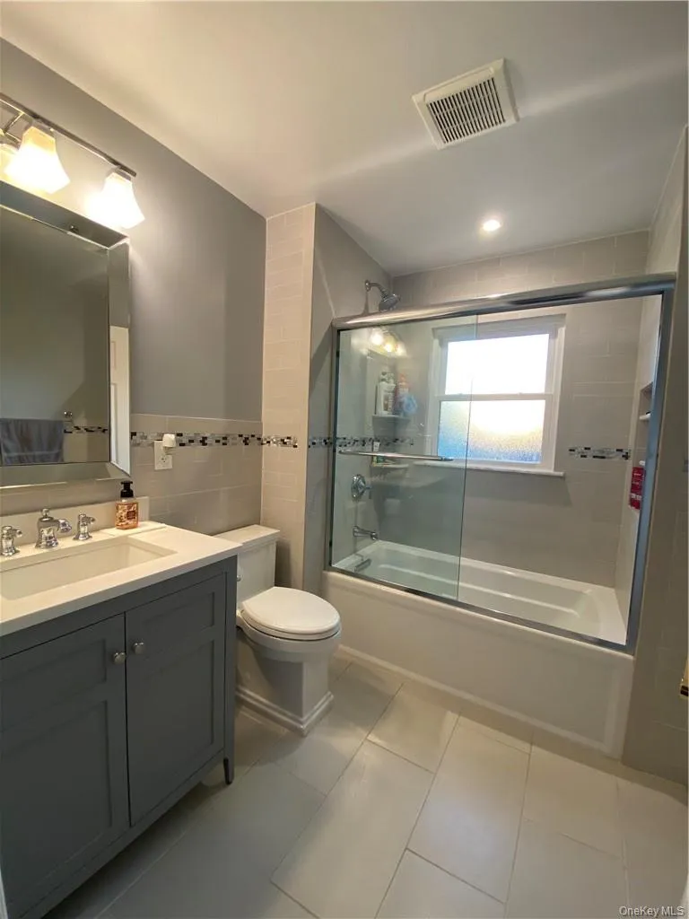 2 Larch Court, Clarkstown, NY, 4 Bedrooms Bedrooms, 9 Rooms Rooms,1 BathroomBathrooms,Residential,For Rent,Larch,0,1015230 2 Larch Court, Clarkstown, NY, 4 Bedrooms Bedrooms, 9 Rooms Rooms,1 BathroomBathrooms,Residential,For Rent,Larch,0,1015230