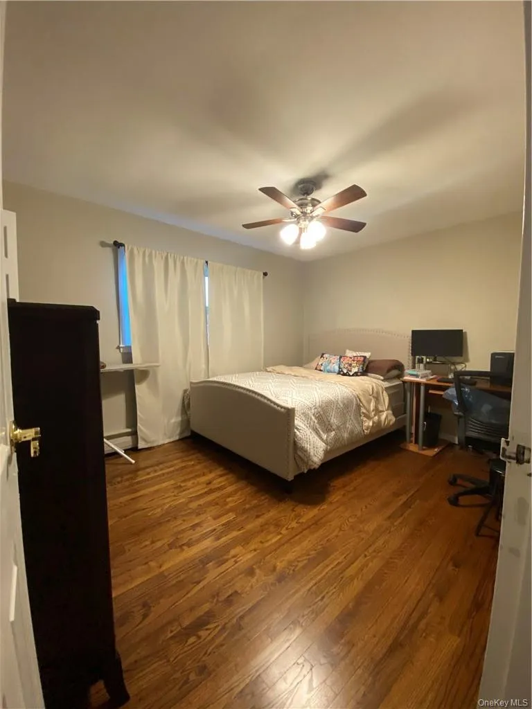 2 Larch Court, Clarkstown, NY, 4 Bedrooms Bedrooms, 9 Rooms Rooms,1 BathroomBathrooms,Residential,For Rent,Larch,0,1015230 2 Larch Court, Clarkstown, NY, 4 Bedrooms Bedrooms, 9 Rooms Rooms,1 BathroomBathrooms,Residential,For Rent,Larch,0,1015230