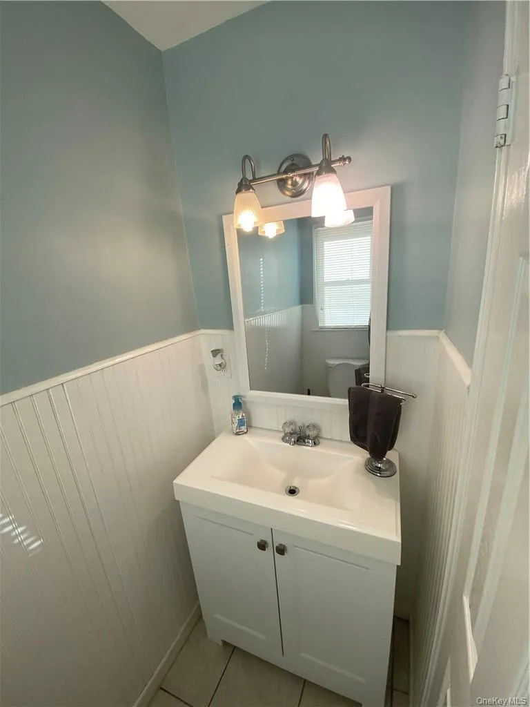 2 Larch Court, Clarkstown, NY, 4 Bedrooms Bedrooms, 9 Rooms Rooms,1 BathroomBathrooms,Residential,For Rent,Larch,0,1015230 2 Larch Court, Clarkstown, NY, 4 Bedrooms Bedrooms, 9 Rooms Rooms,1 BathroomBathrooms,Residential,For Rent,Larch,0,1015230