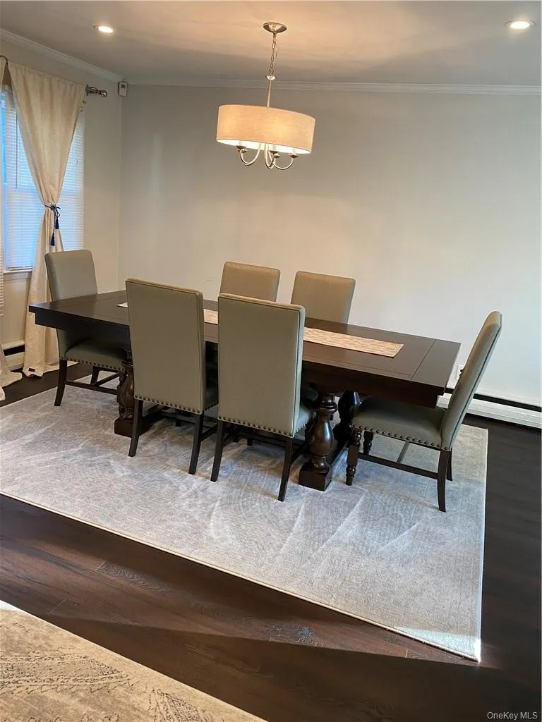 2 Larch Court, Clarkstown, NY, 4 Bedrooms Bedrooms, 9 Rooms Rooms,1 BathroomBathrooms,Residential,For Rent,Larch,0,1015230 2 Larch Court, Clarkstown, NY, 4 Bedrooms Bedrooms, 9 Rooms Rooms,1 BathroomBathrooms,Residential,For Rent,Larch,0,1015230