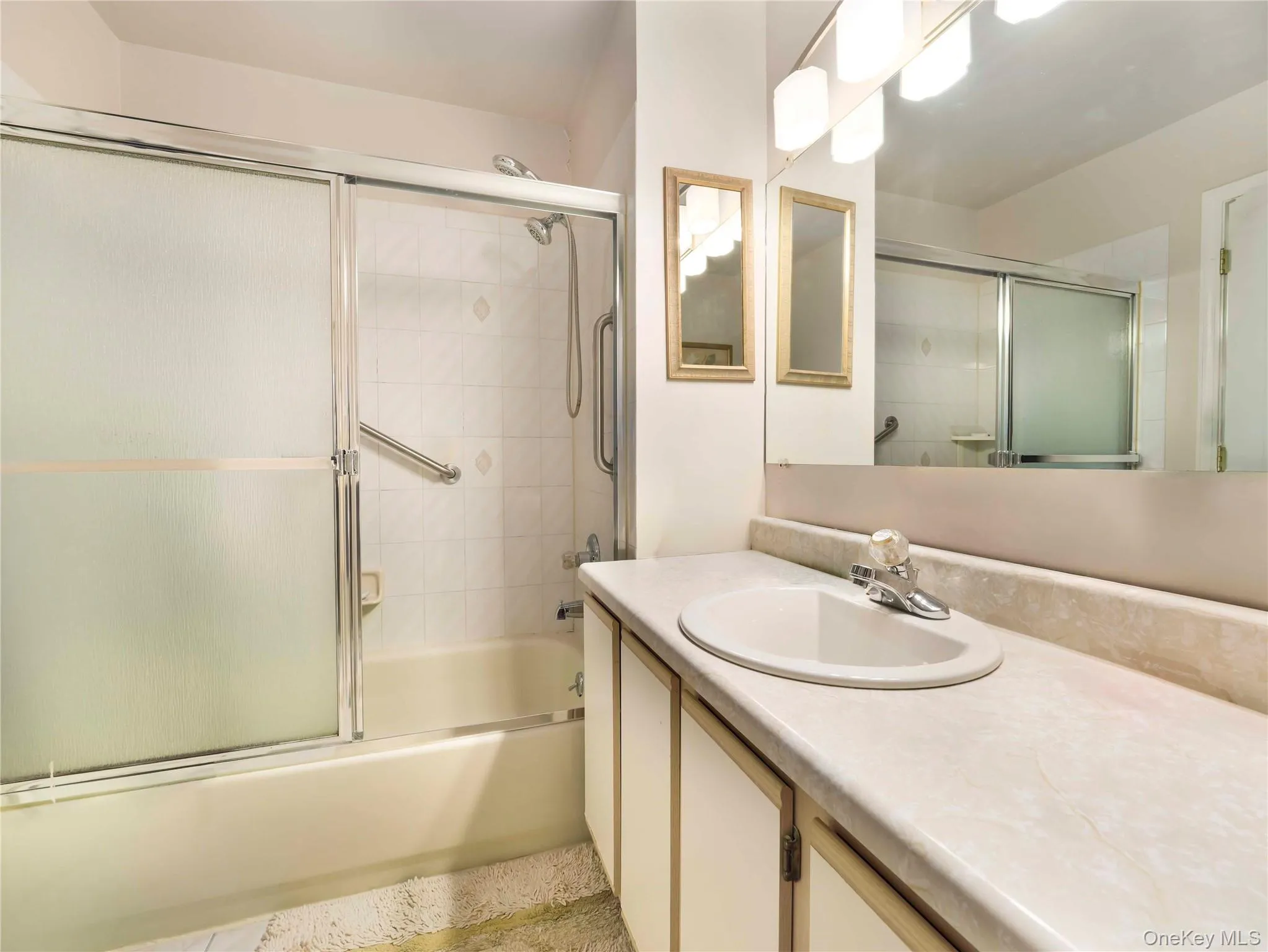 26 Klint Court, Clarkstown, NY, 2 Bedrooms Bedrooms, 5 Rooms Rooms,1 BathroomBathrooms,Residential,For Rent,Klint,0,1015231 26 Klint Court, Clarkstown, NY, 2 Bedrooms Bedrooms, 5 Rooms Rooms,1 BathroomBathrooms,Residential,For Rent,Klint,0,1015231