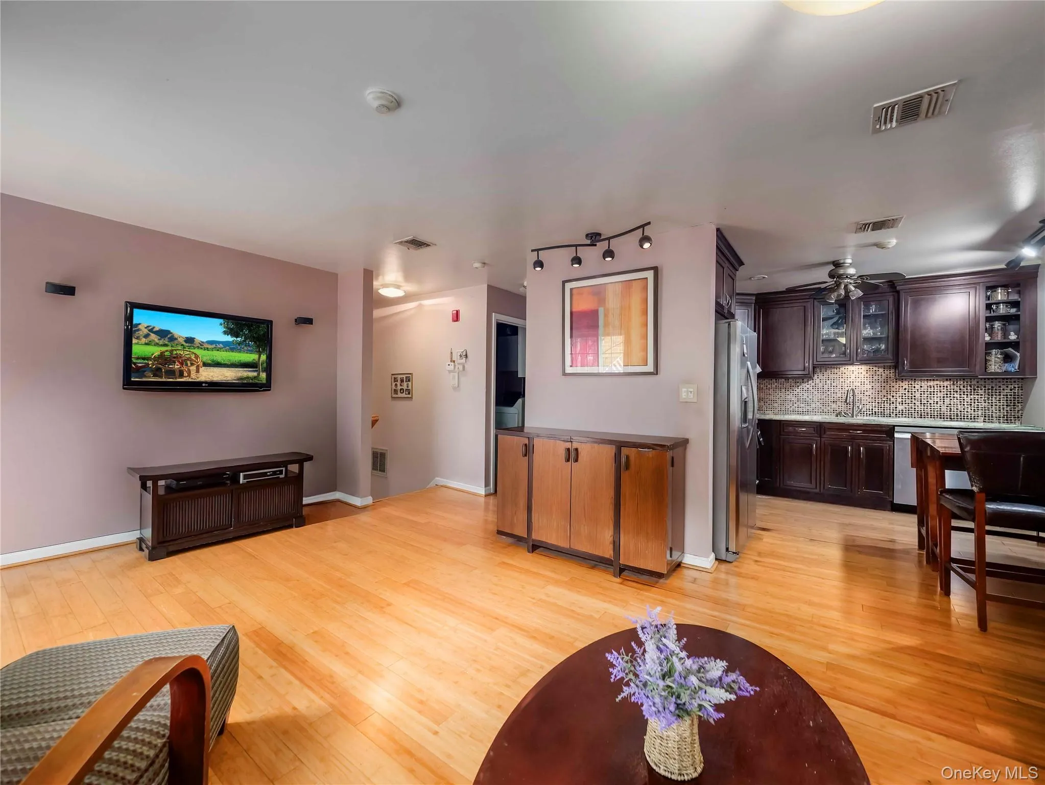 26 Klint Court, Clarkstown, NY, 2 Bedrooms Bedrooms, 5 Rooms Rooms,1 BathroomBathrooms,Residential,For Rent,Klint,0,1015231 26 Klint Court, Clarkstown, NY, 2 Bedrooms Bedrooms, 5 Rooms Rooms,1 BathroomBathrooms,Residential,For Rent,Klint,0,1015231