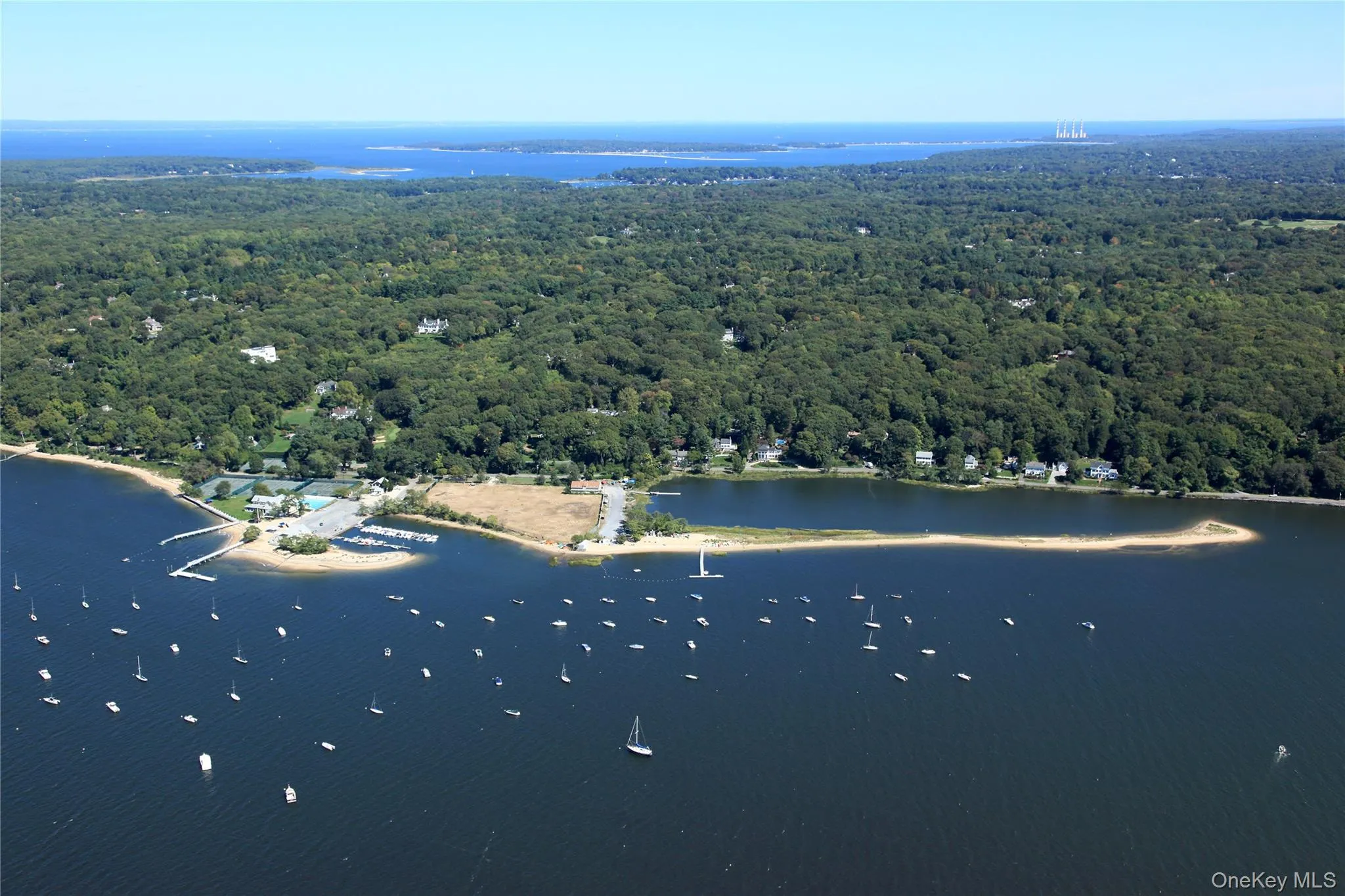 Eagle Dock Beach for Cold Spring Harbor residents (fee) Eagle Dock Beach for Cold Spring Harbor residents (fee)