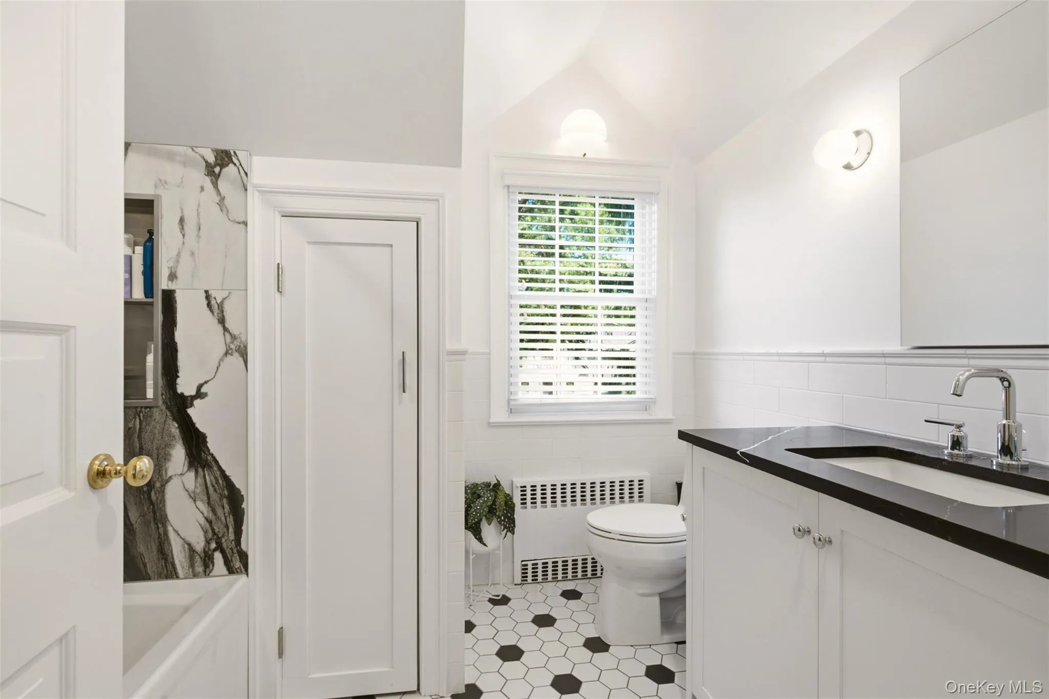 2 Saint Marks Place, Huntington, NY, 4 Bedrooms Bedrooms, 8 Rooms Rooms,3 BathroomsBathrooms,Residential,For Rent,Saint Marks,0,1015236 2 Saint Marks Place, Huntington, NY, 4 Bedrooms Bedrooms, 8 Rooms Rooms,3 BathroomsBathrooms,Residential,For Rent,Saint Marks,0,1015236
