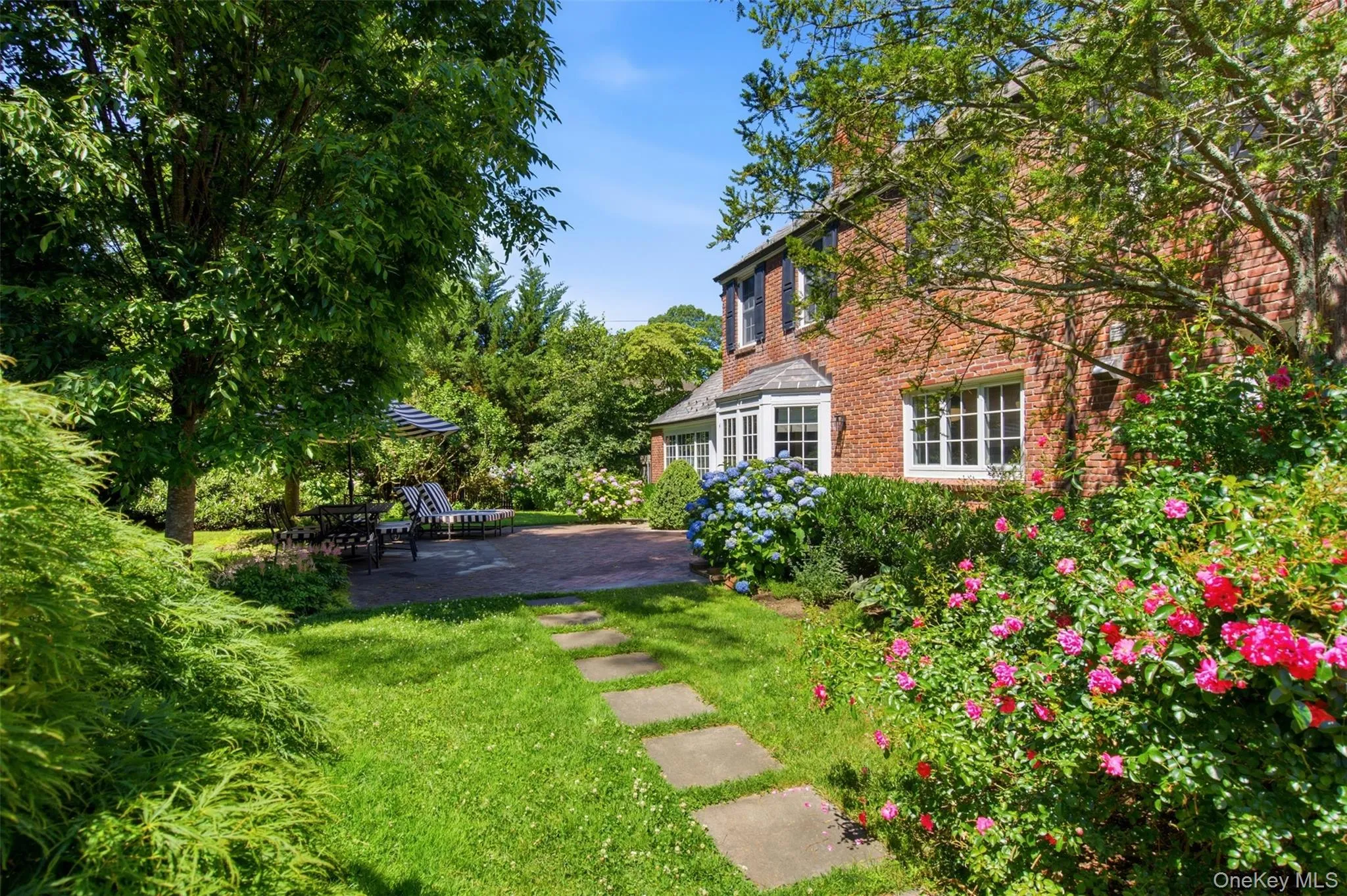 2 Saint Marks Place, Huntington, NY, 4 Bedrooms Bedrooms, 8 Rooms Rooms,3 BathroomsBathrooms,Residential,For Rent,Saint Marks,0,1015236 2 Saint Marks Place, Huntington, NY, 4 Bedrooms Bedrooms, 8 Rooms Rooms,3 BathroomsBathrooms,Residential,For Rent,Saint Marks,0,1015236