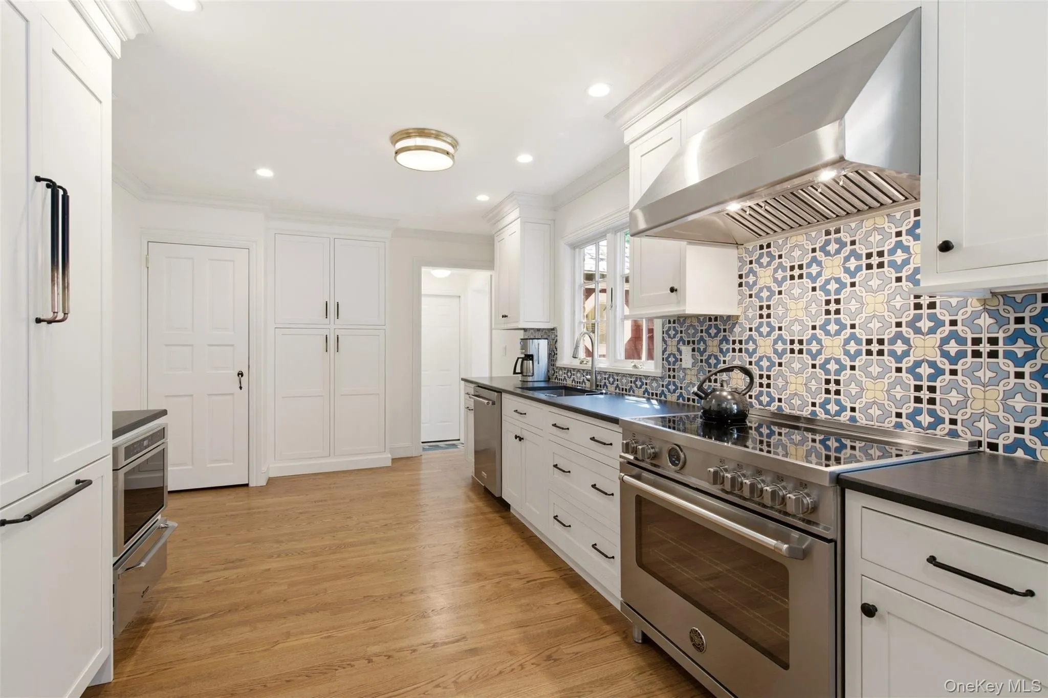 2 Saint Marks Place, Huntington, NY, 4 Bedrooms Bedrooms, 8 Rooms Rooms,3 BathroomsBathrooms,Residential,For Rent,Saint Marks,0,1015236 2 Saint Marks Place, Huntington, NY, 4 Bedrooms Bedrooms, 8 Rooms Rooms,3 BathroomsBathrooms,Residential,For Rent,Saint Marks,0,1015236